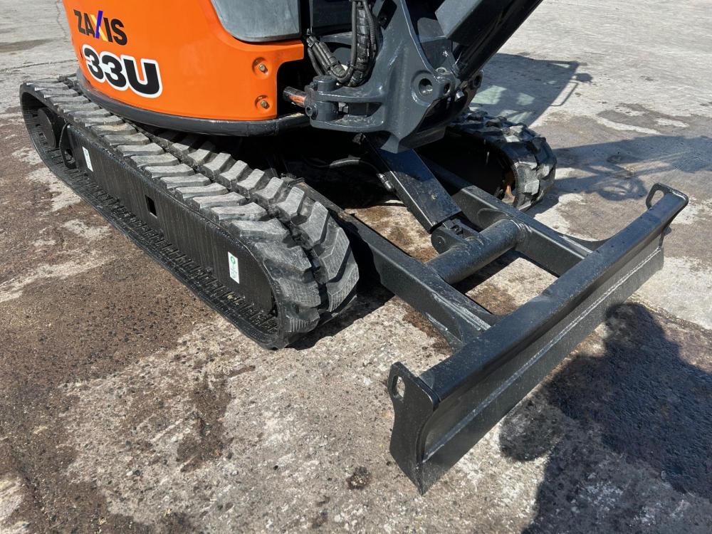 Miniescavatore Hitachi ZX33U in vendita - foto 4