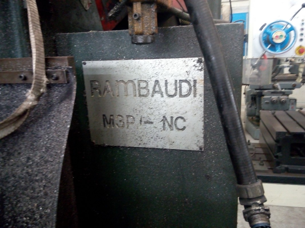 VENDO FRESATRICE A CNC RAMBAUDI MOD. M 3P NC in vendita - foto 3