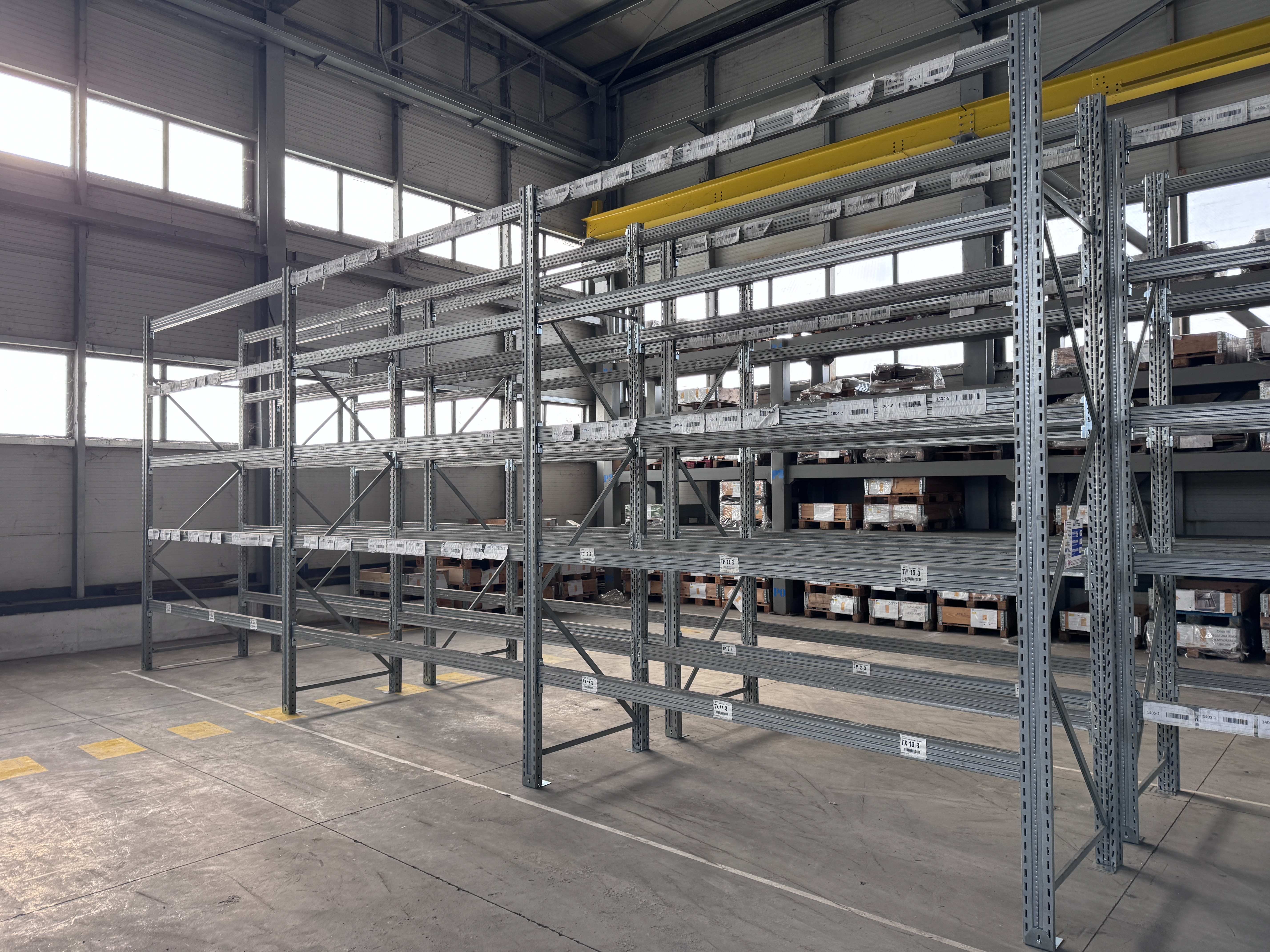 Scaffalatura e attrezzatura  in vendita - foto 6