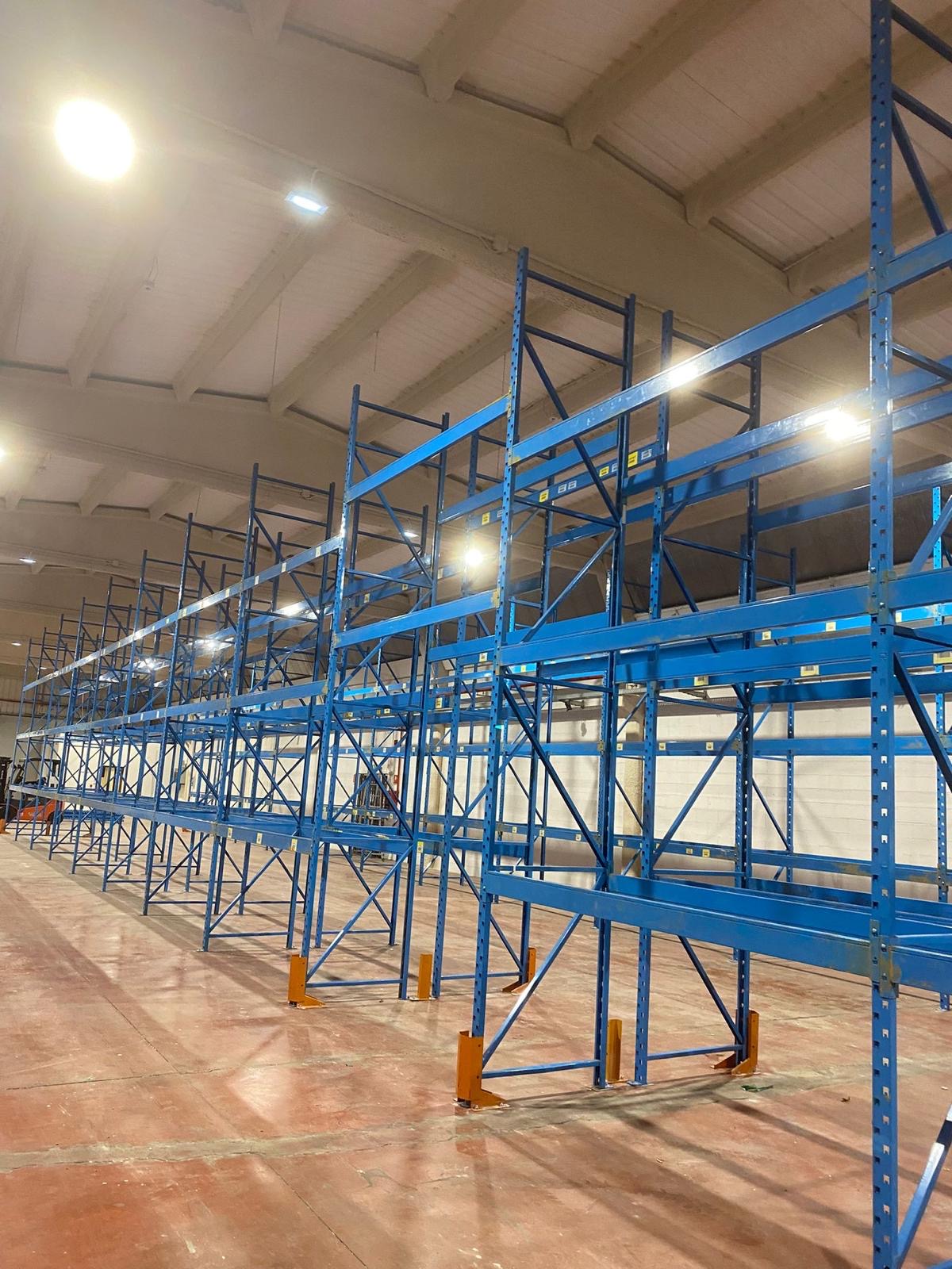Scaffalatura in vendita  in vendita - foto 2