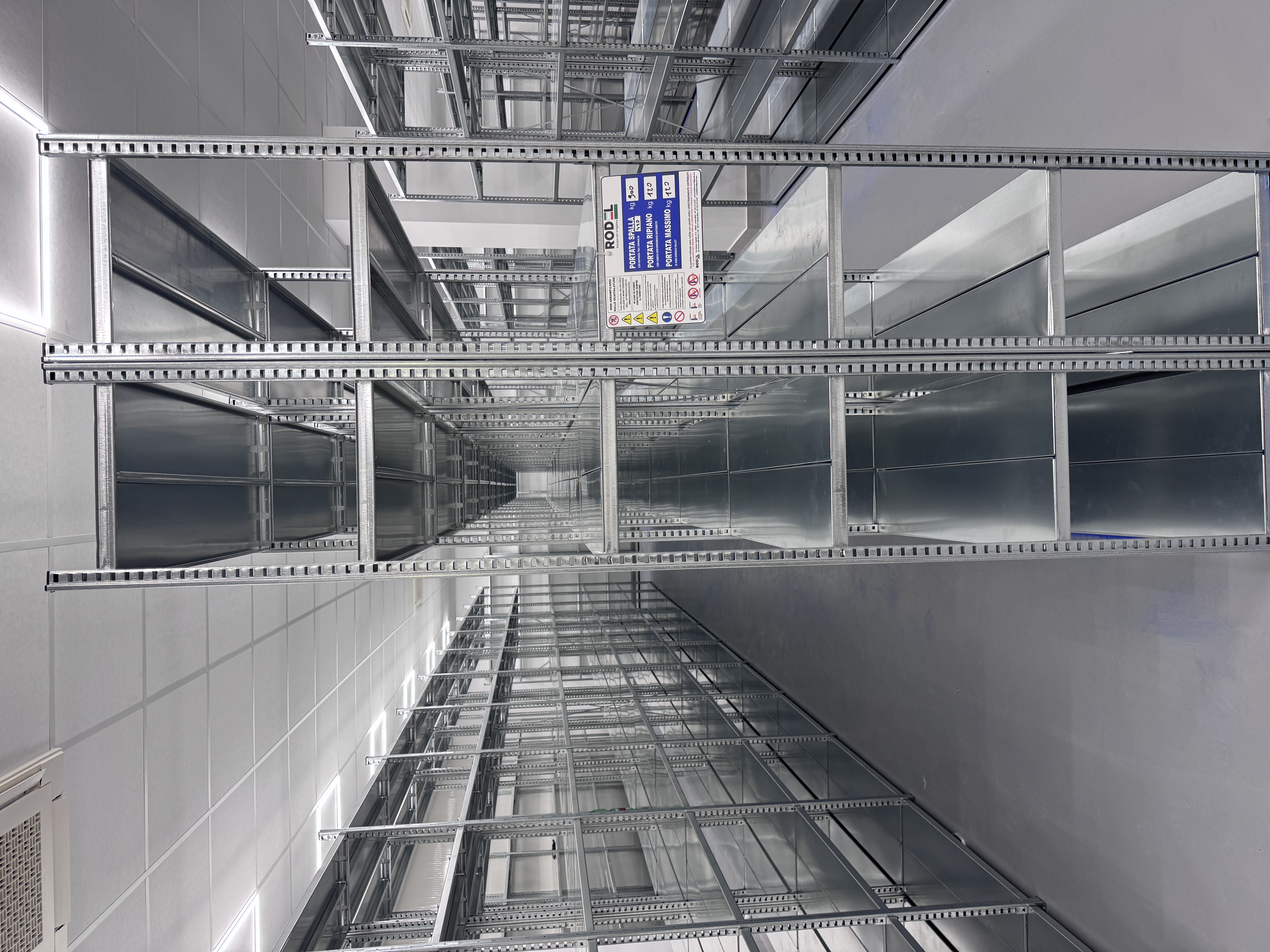 Scaffalatura medio carico in vendita - foto 1