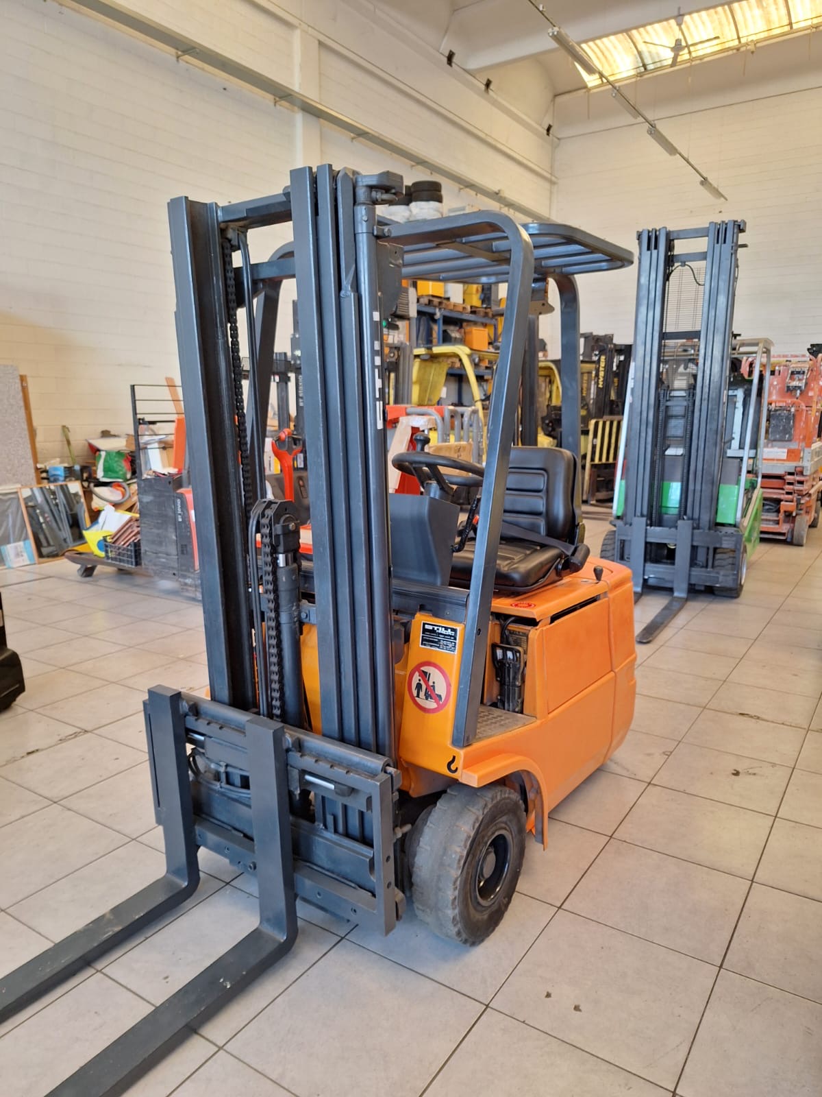Scaffalature e sollevatori in vendita - foto 4