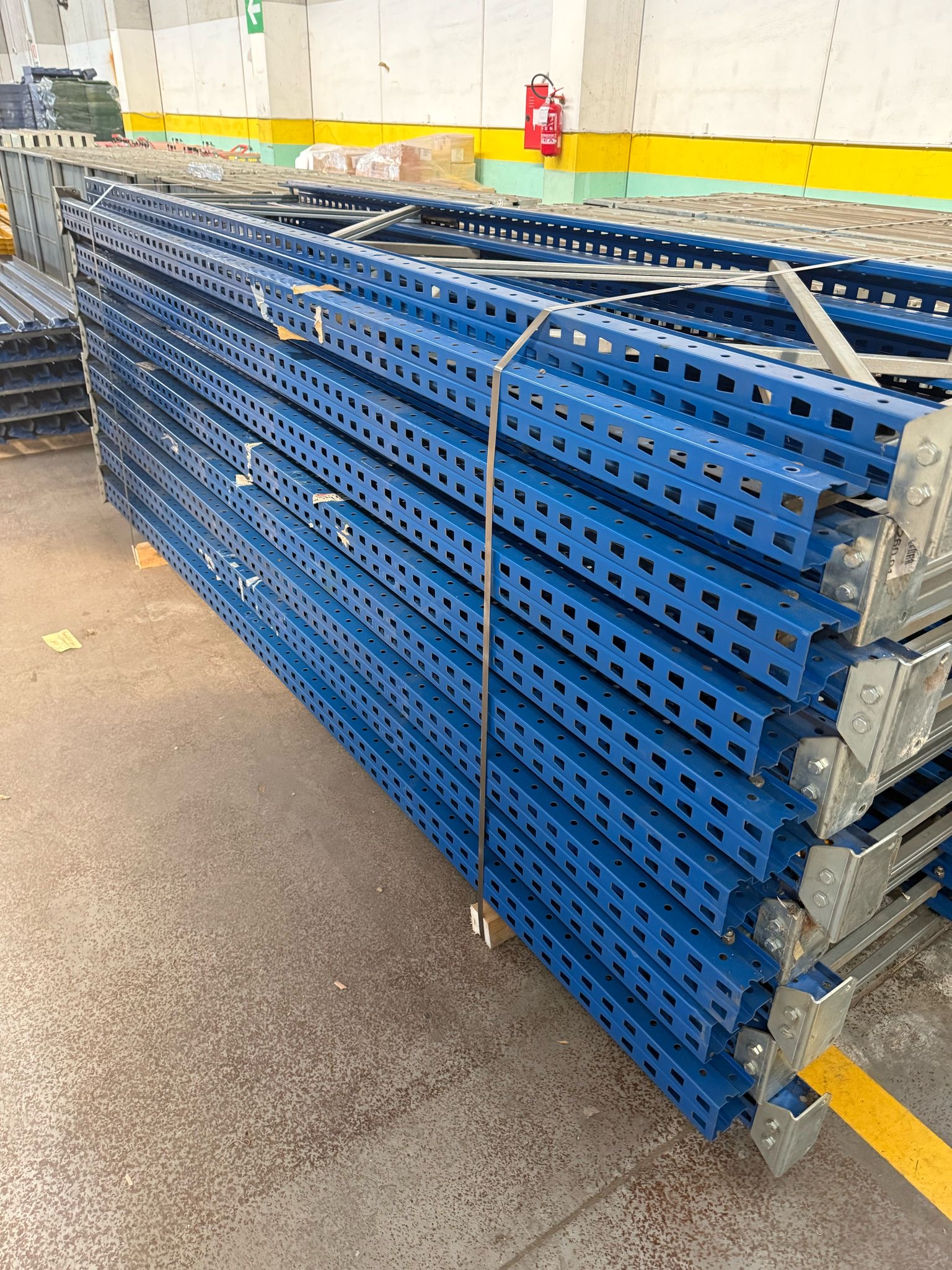 Scaffalature in vendita