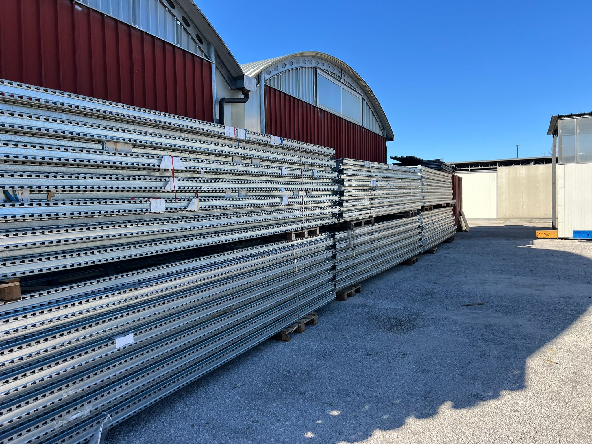 Vendita scaffalatura  in vendita - foto 2