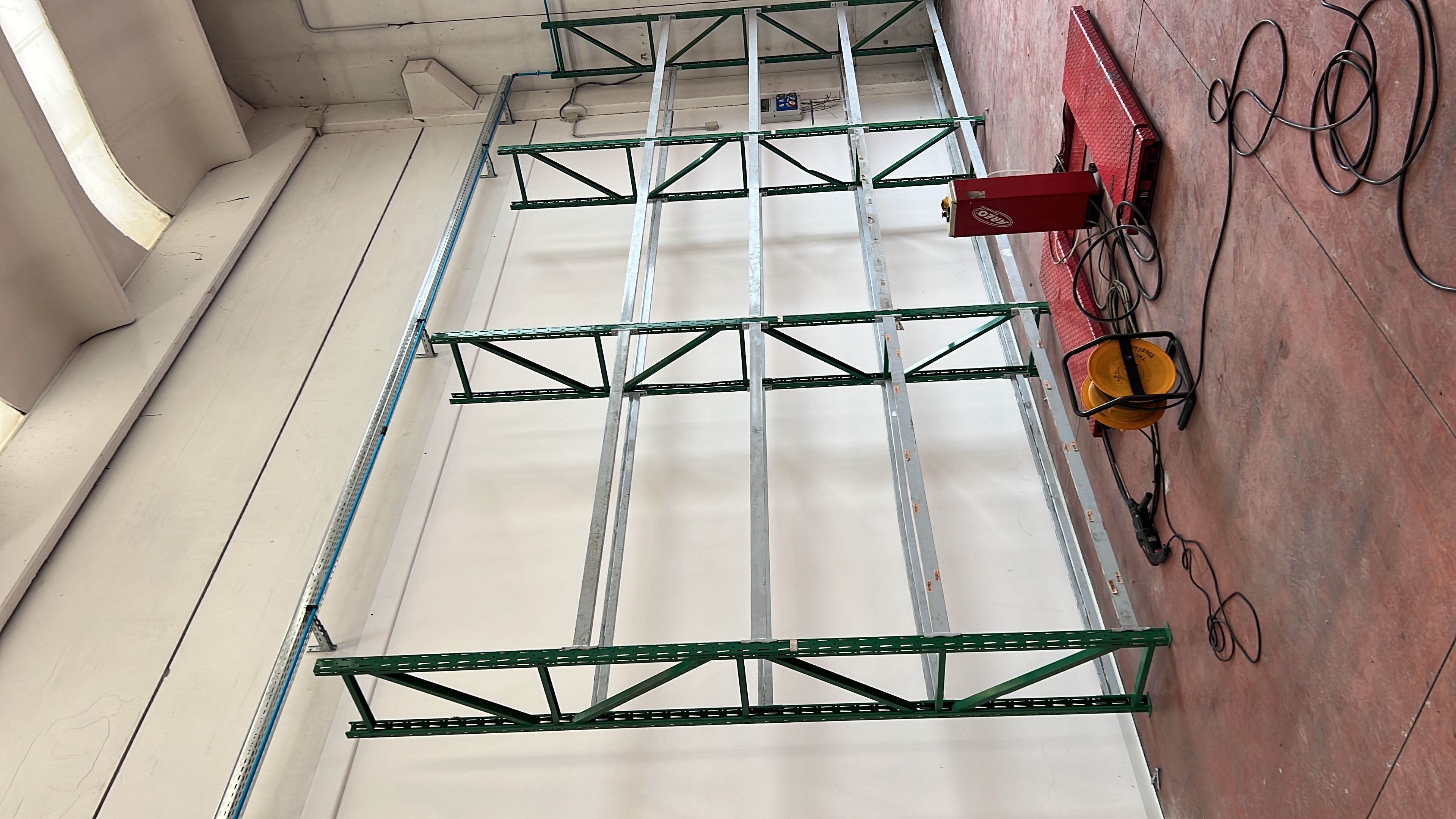 Scaffalatura metallica porta gomme  in vendita - foto 2