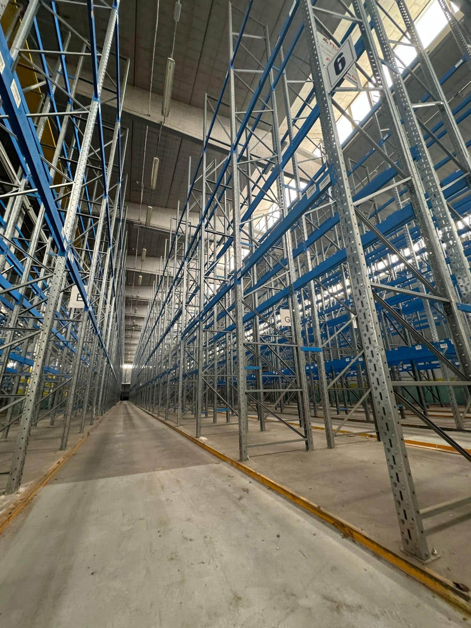 Scaffalature in vendita