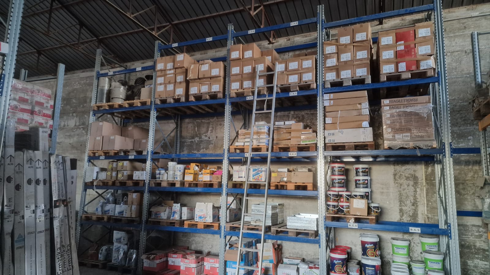 Scaffalatura usata  in vendita - foto 1