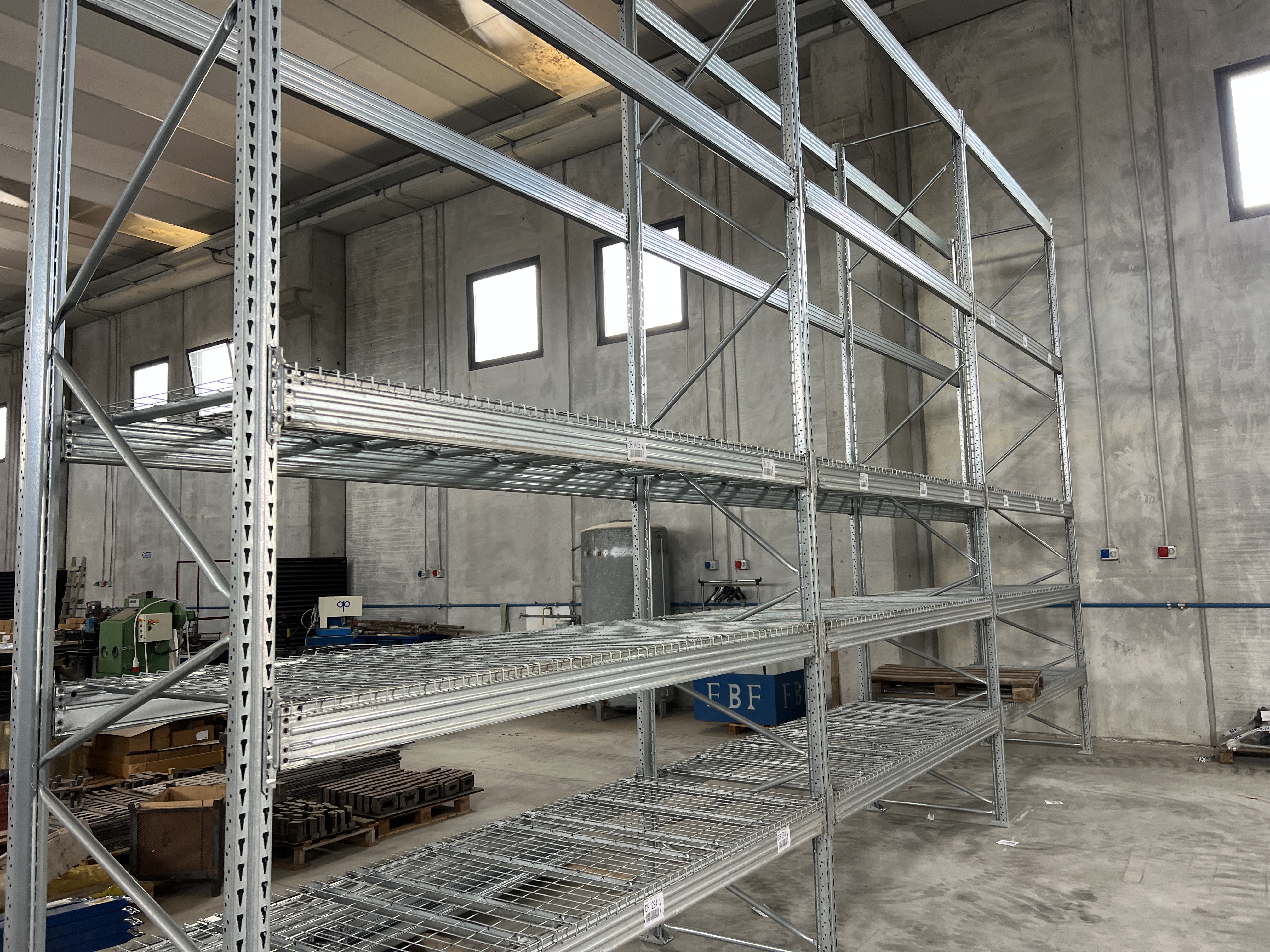 Scaffalatura metallica  in vendita - foto 2