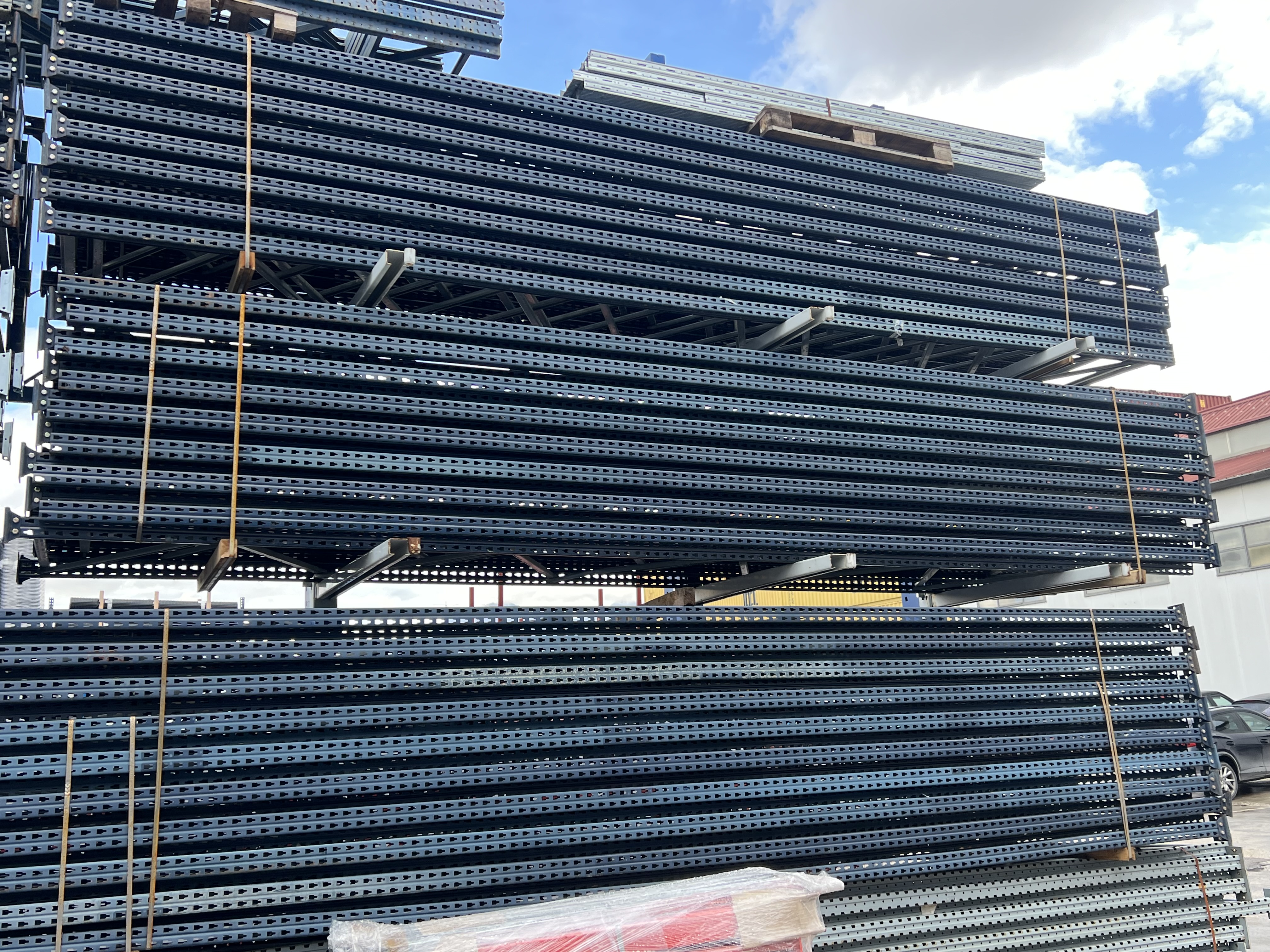 Vendo scaffalature  in vendita - foto 2