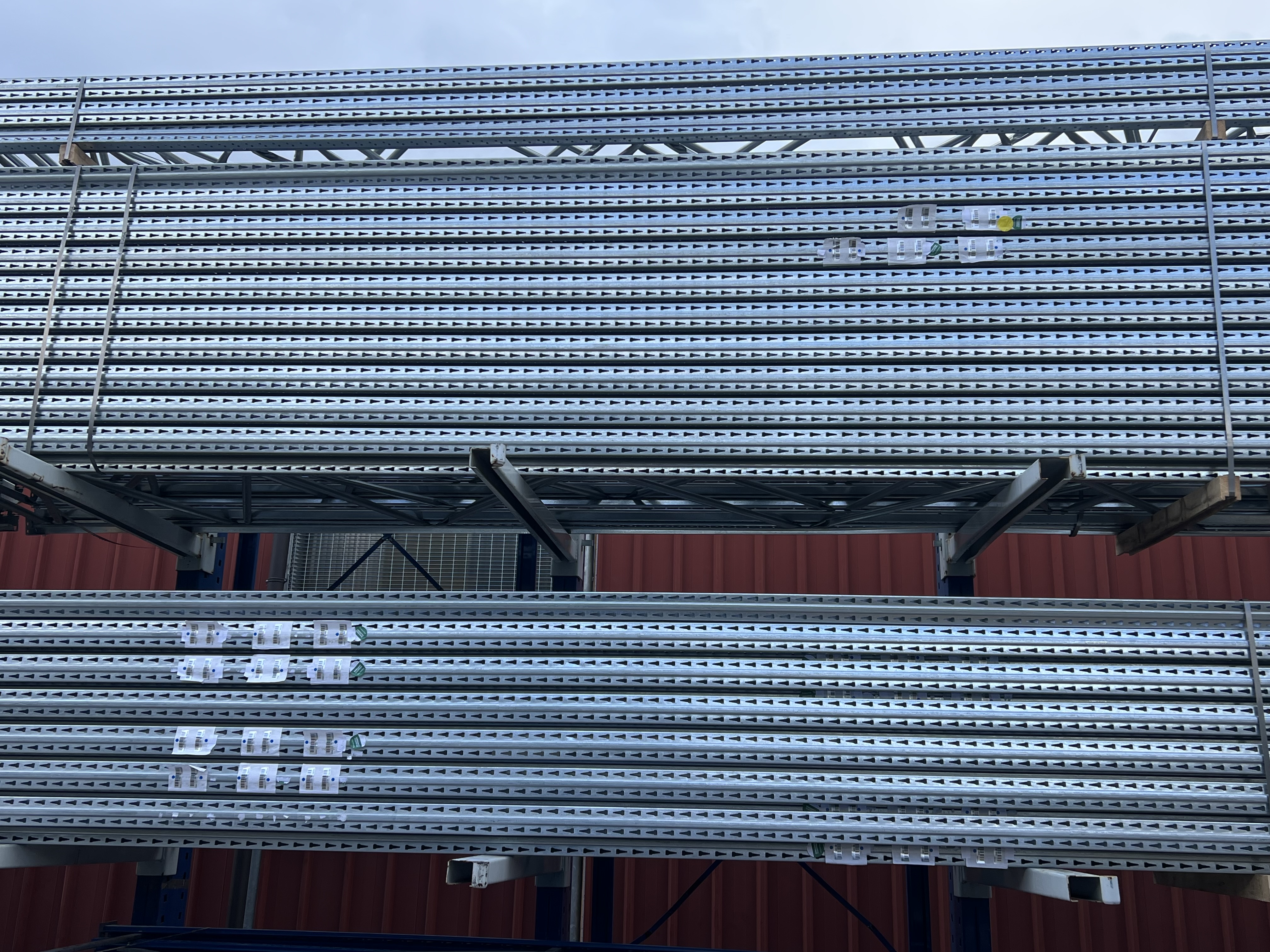 Scaffalatura in metallo  in vendita - foto 1