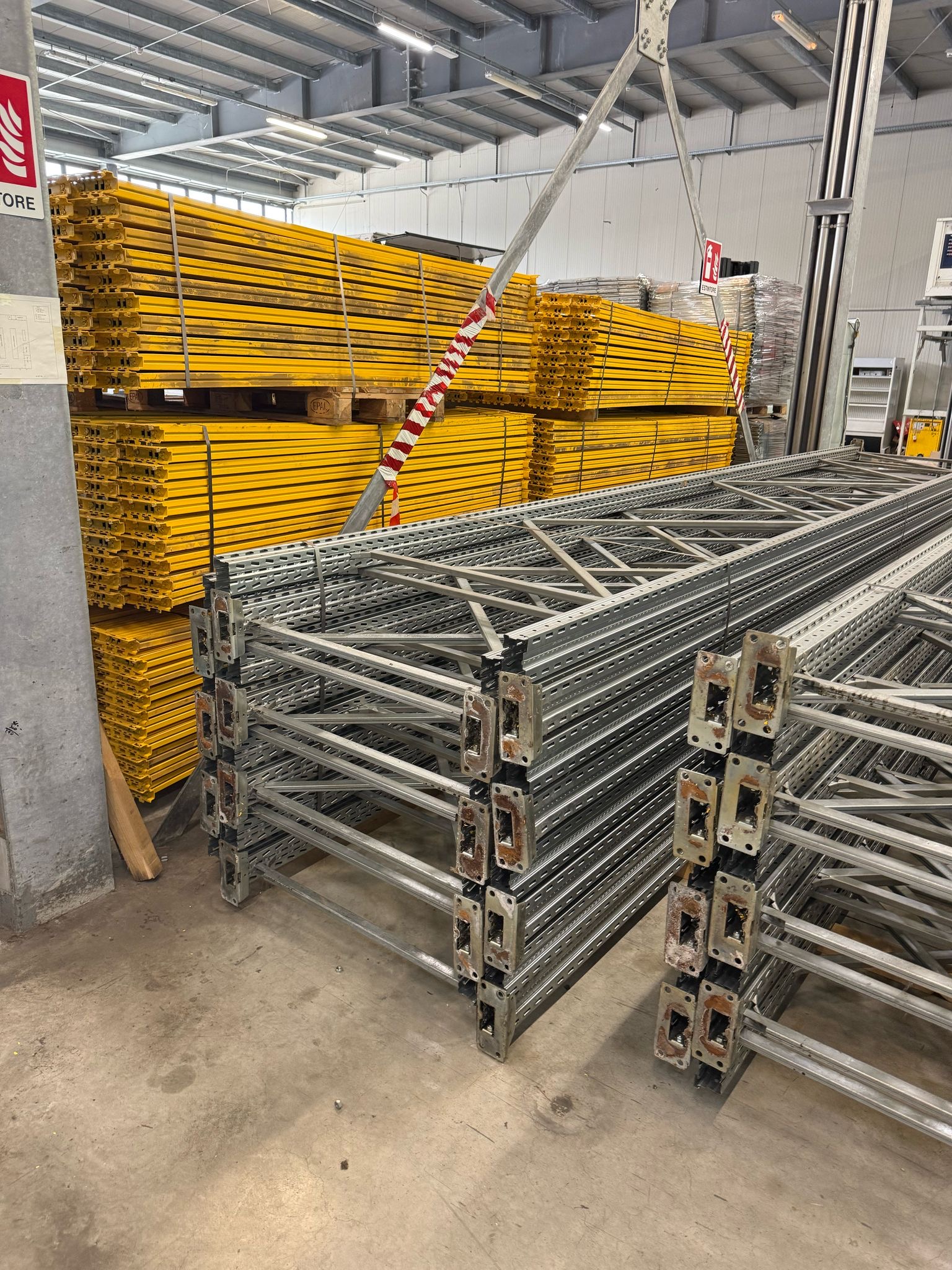 Scaffalature in vendita