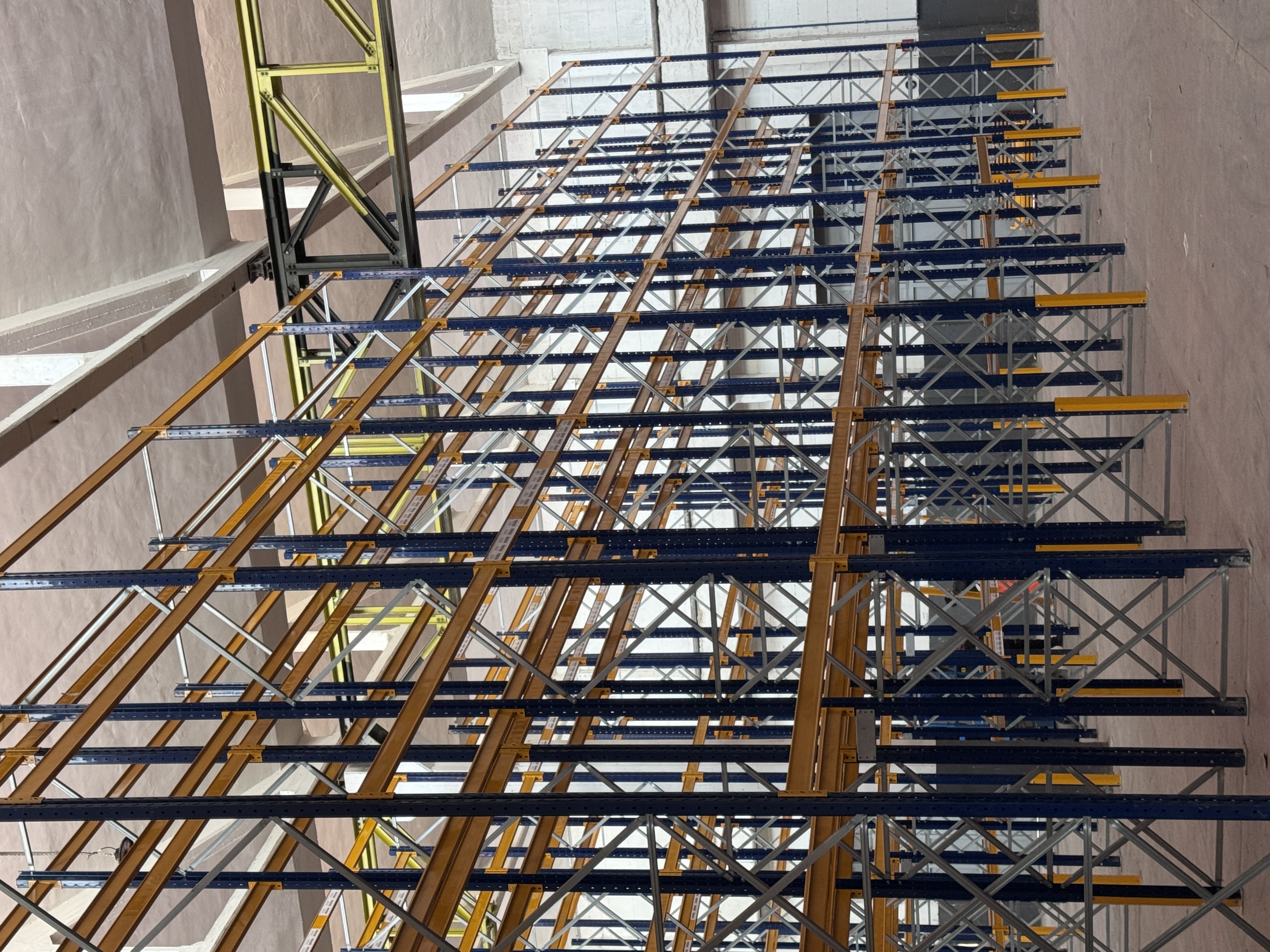 Scaffalature in vendita