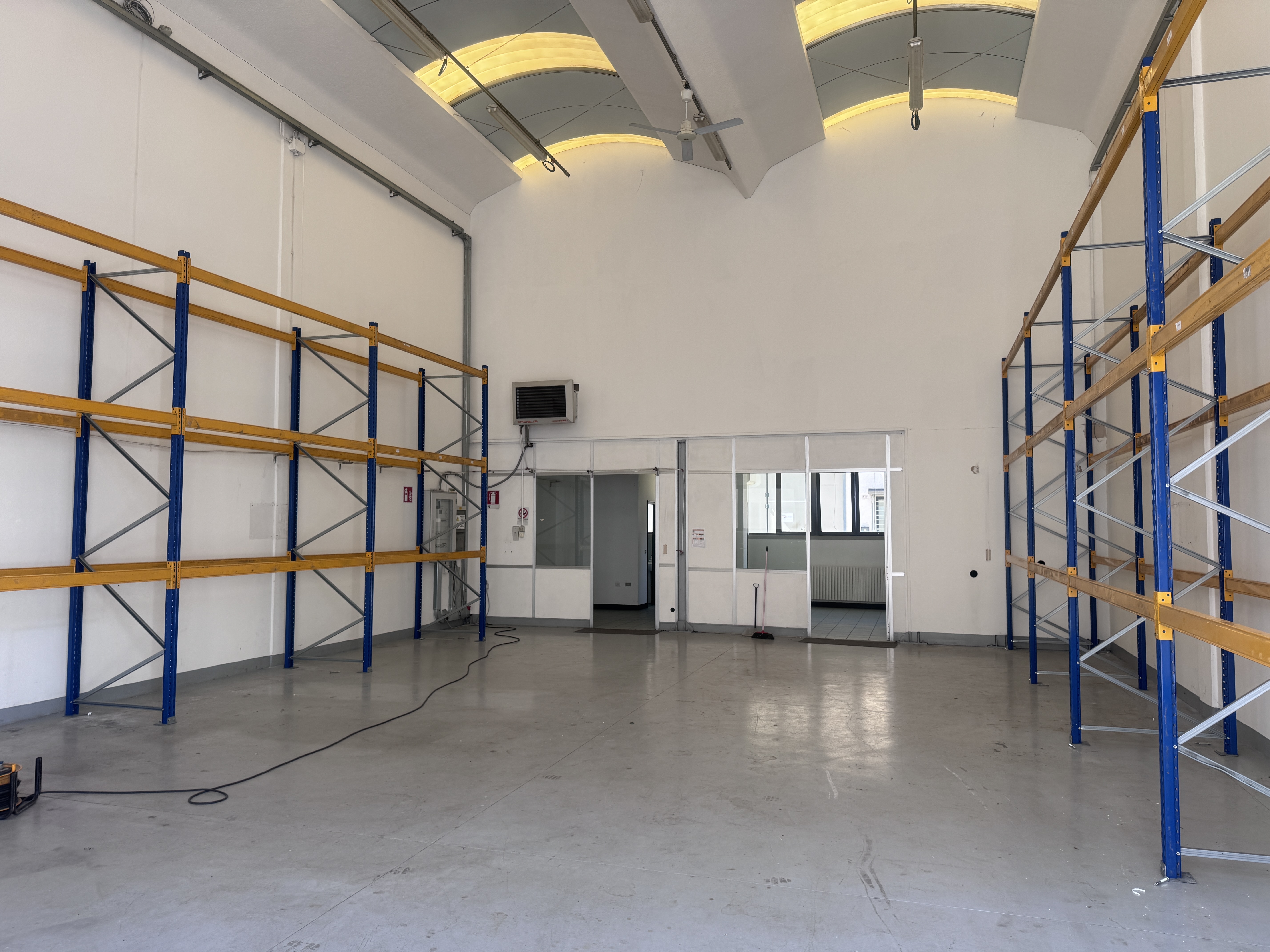 Scaffalatura industriale usata  in vendita - foto 2