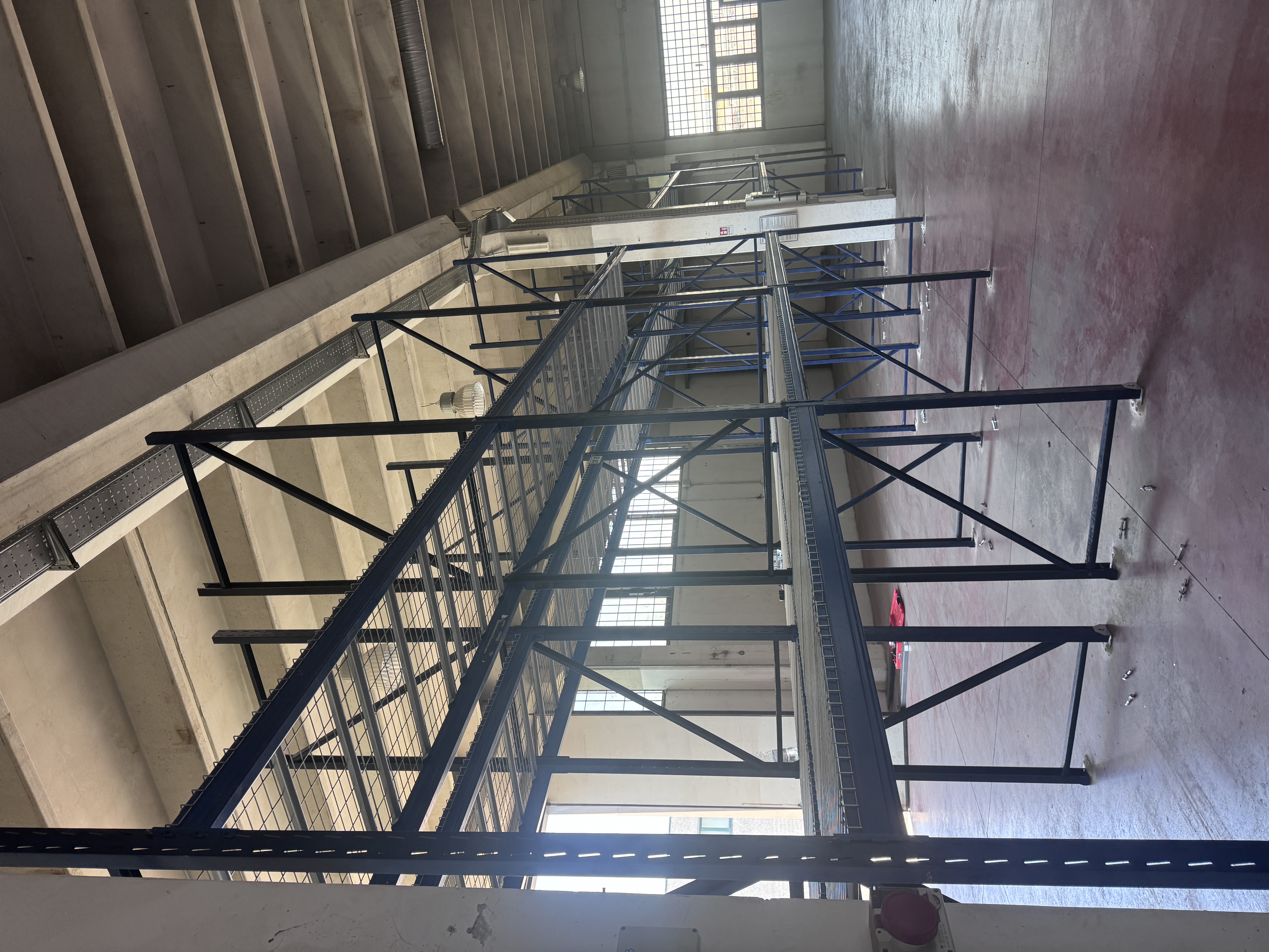 Scaffalature metalliche usate  in vendita - foto 1