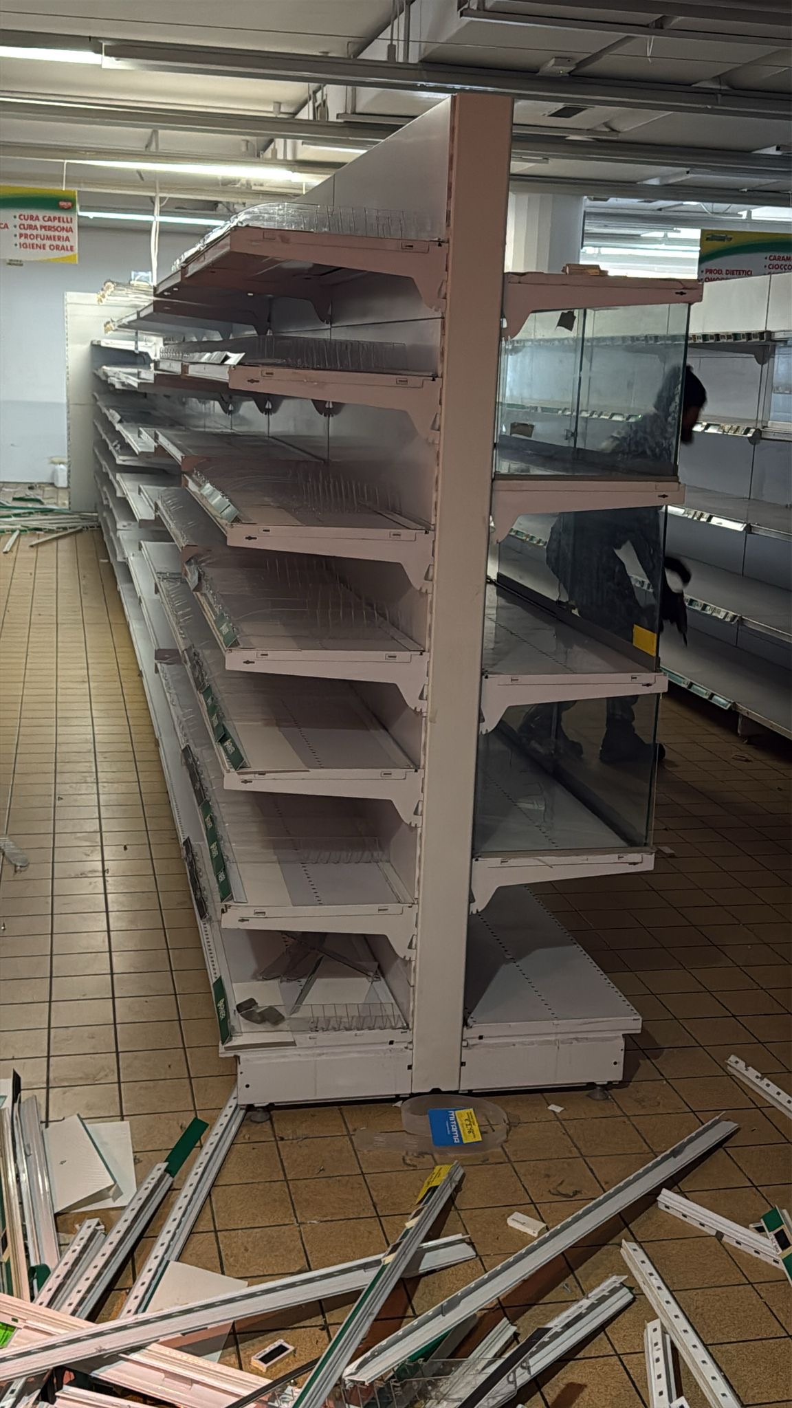 Scaffalatura da negozio  in vendita - foto 2