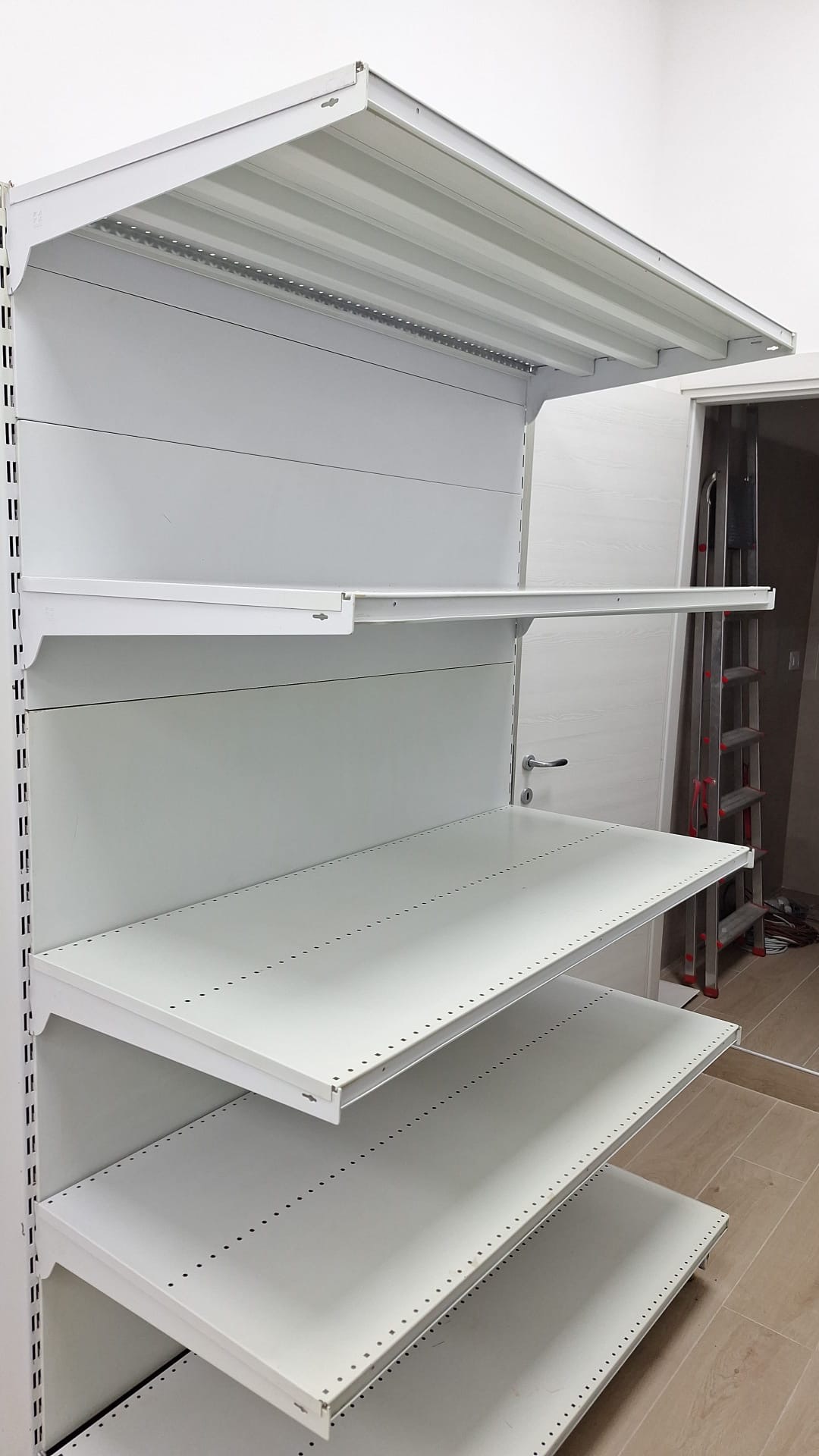 Scaffalatura da negozio  in vendita - foto 3