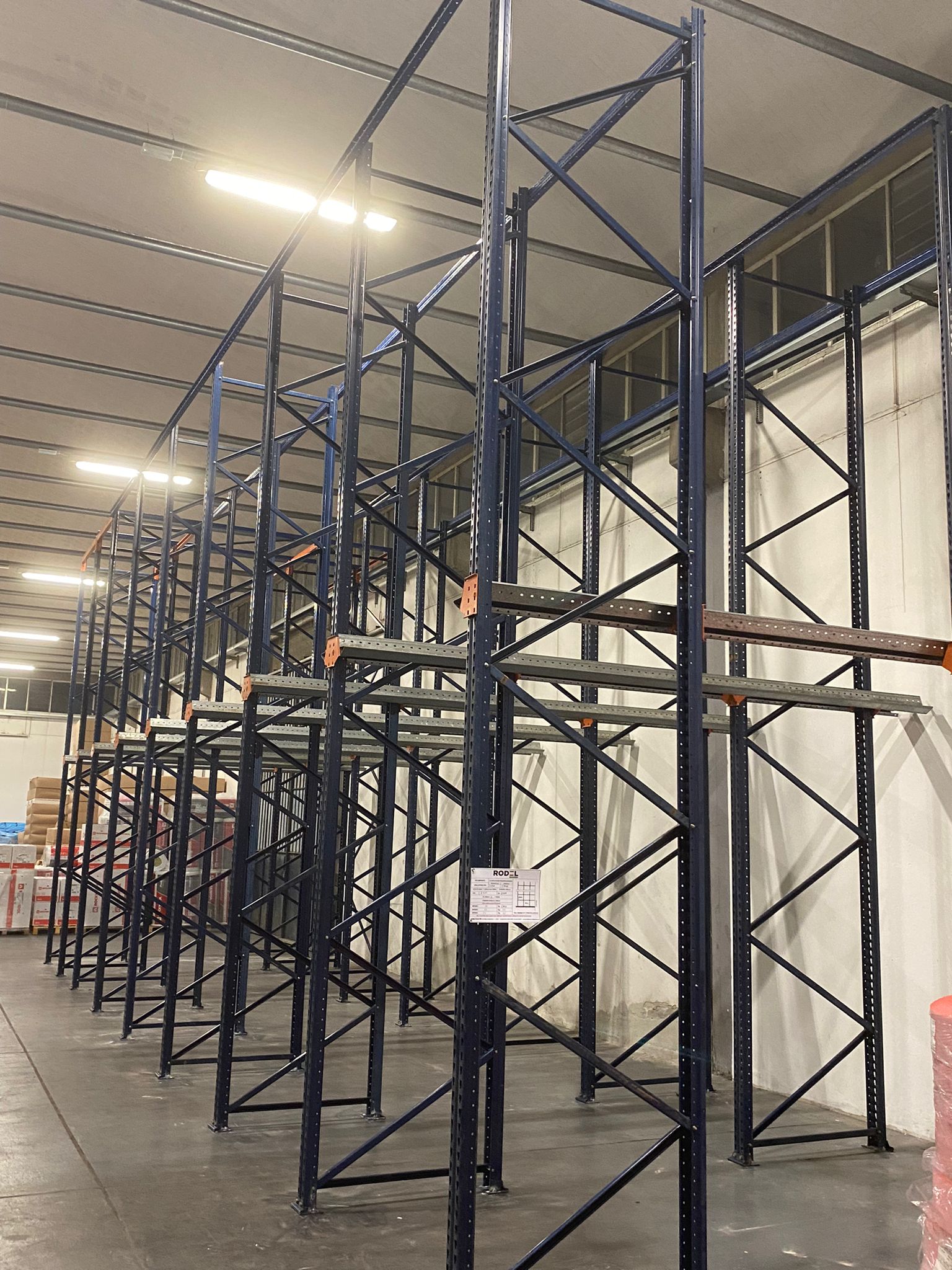 Scaffalature e muletti  in vendita - foto 3