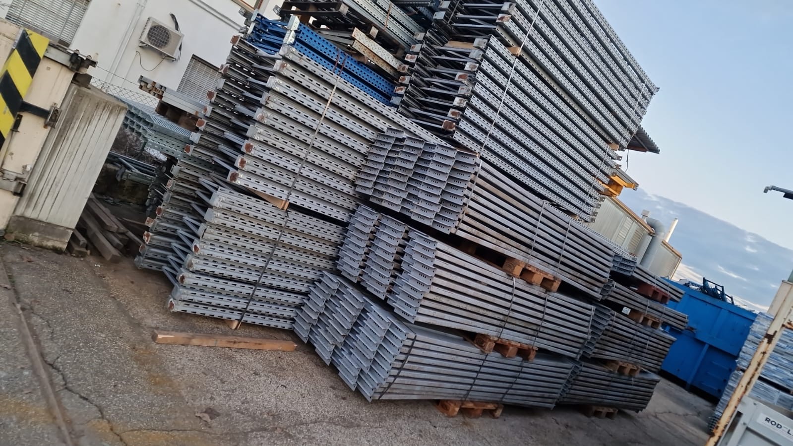 Scaffalatura vendita e montaggio  in vendita - foto 3