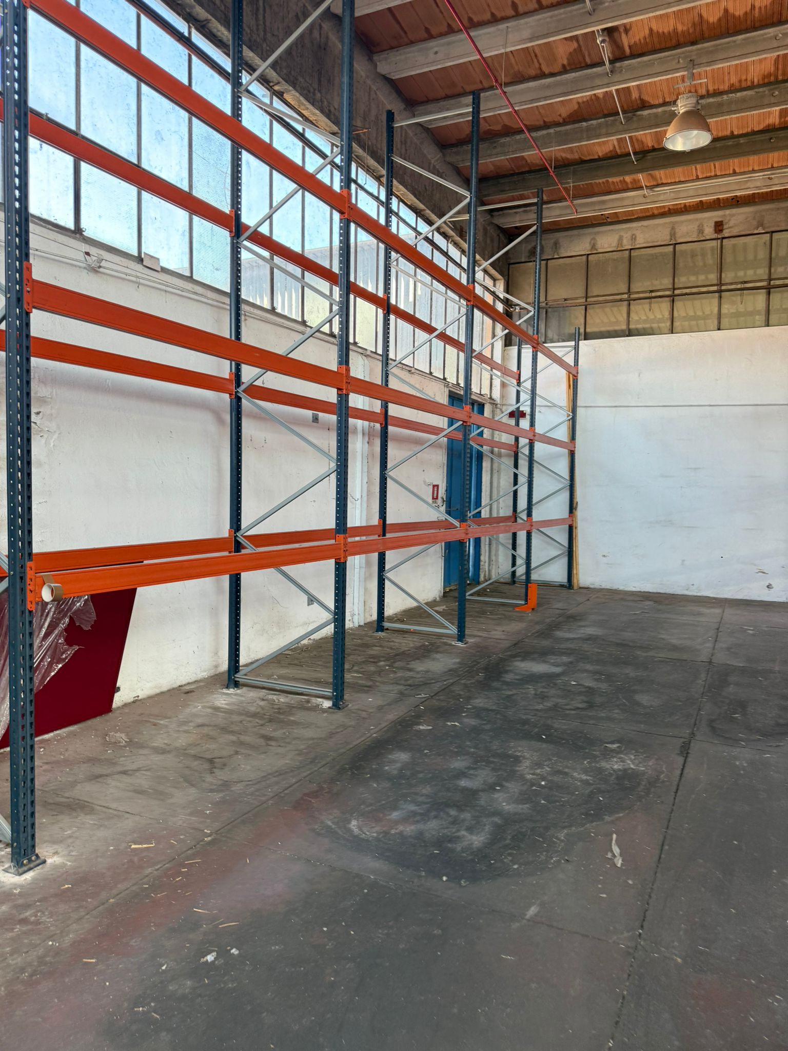 Scaffalature in vendita