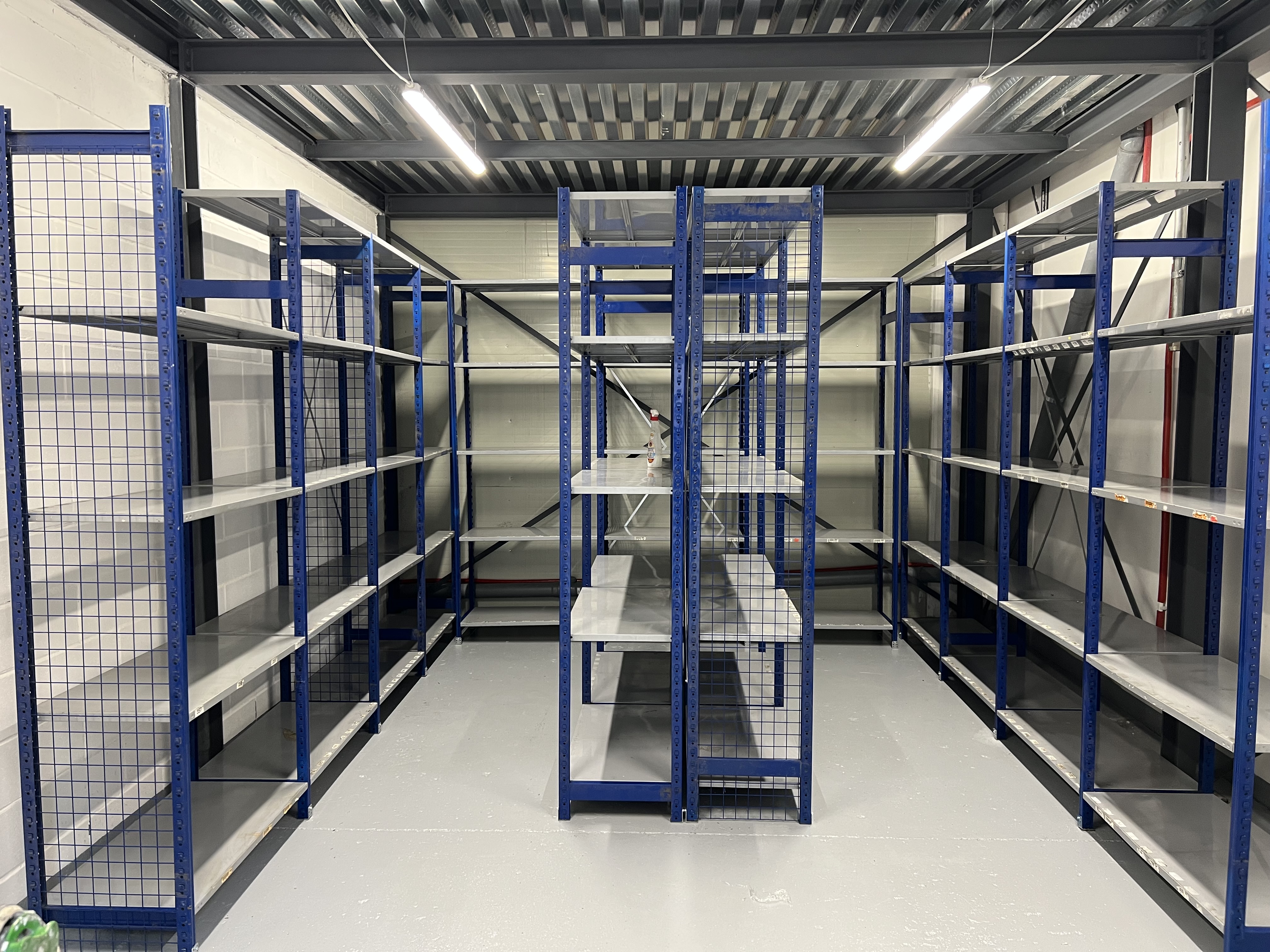 Scaffalatura medio carico in vendita - foto 1
