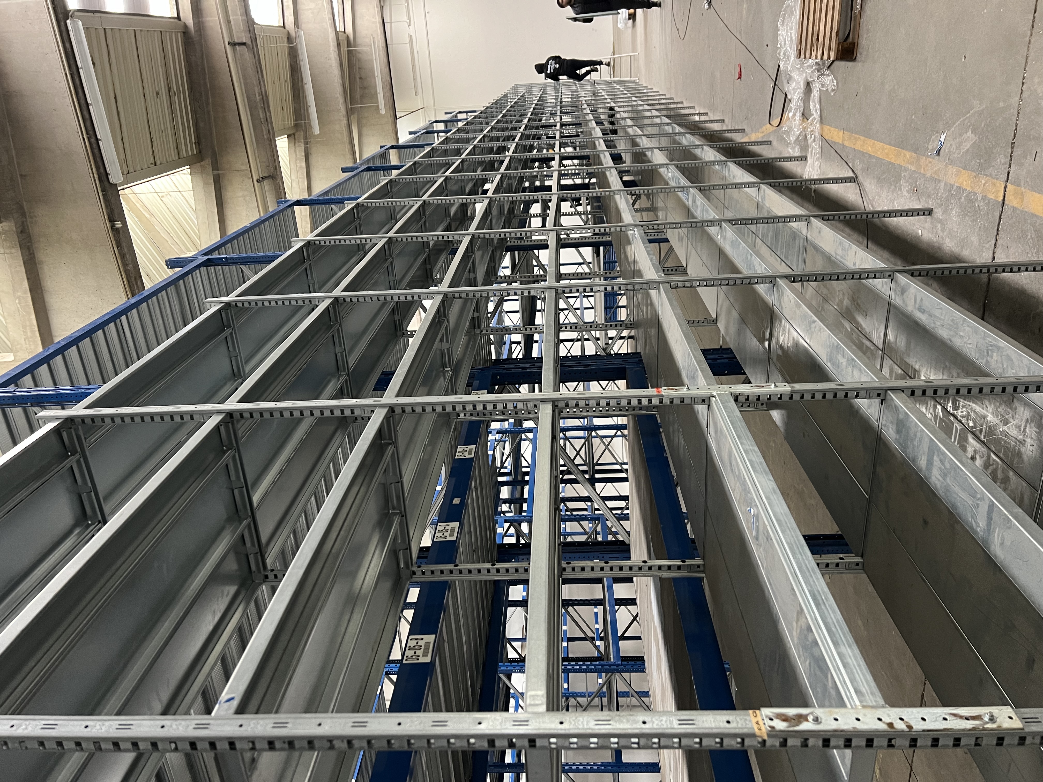 Scaffalatura in vendita  in vendita - foto 2