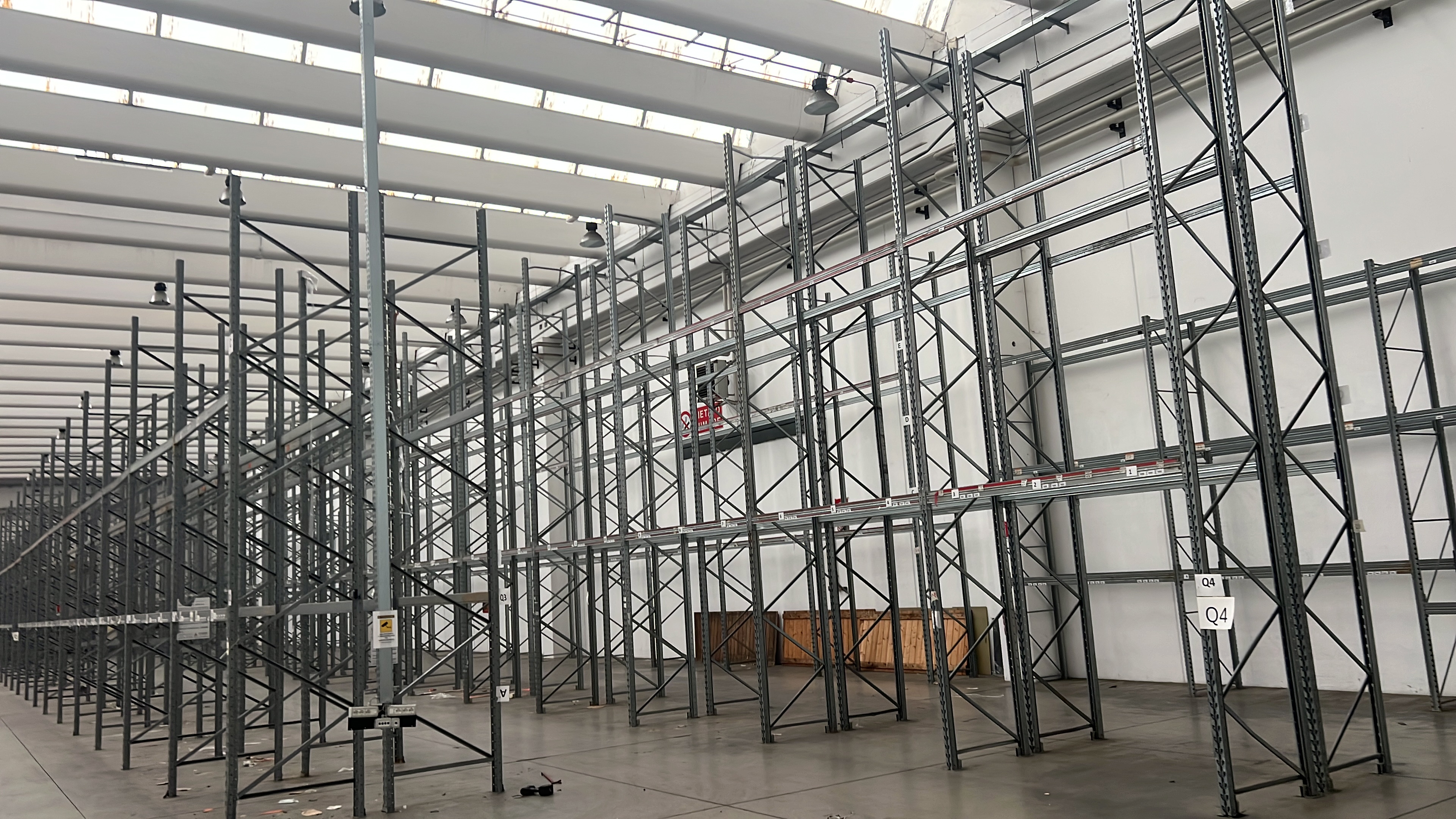 Vendo scaffali metallici  in vendita - foto 2