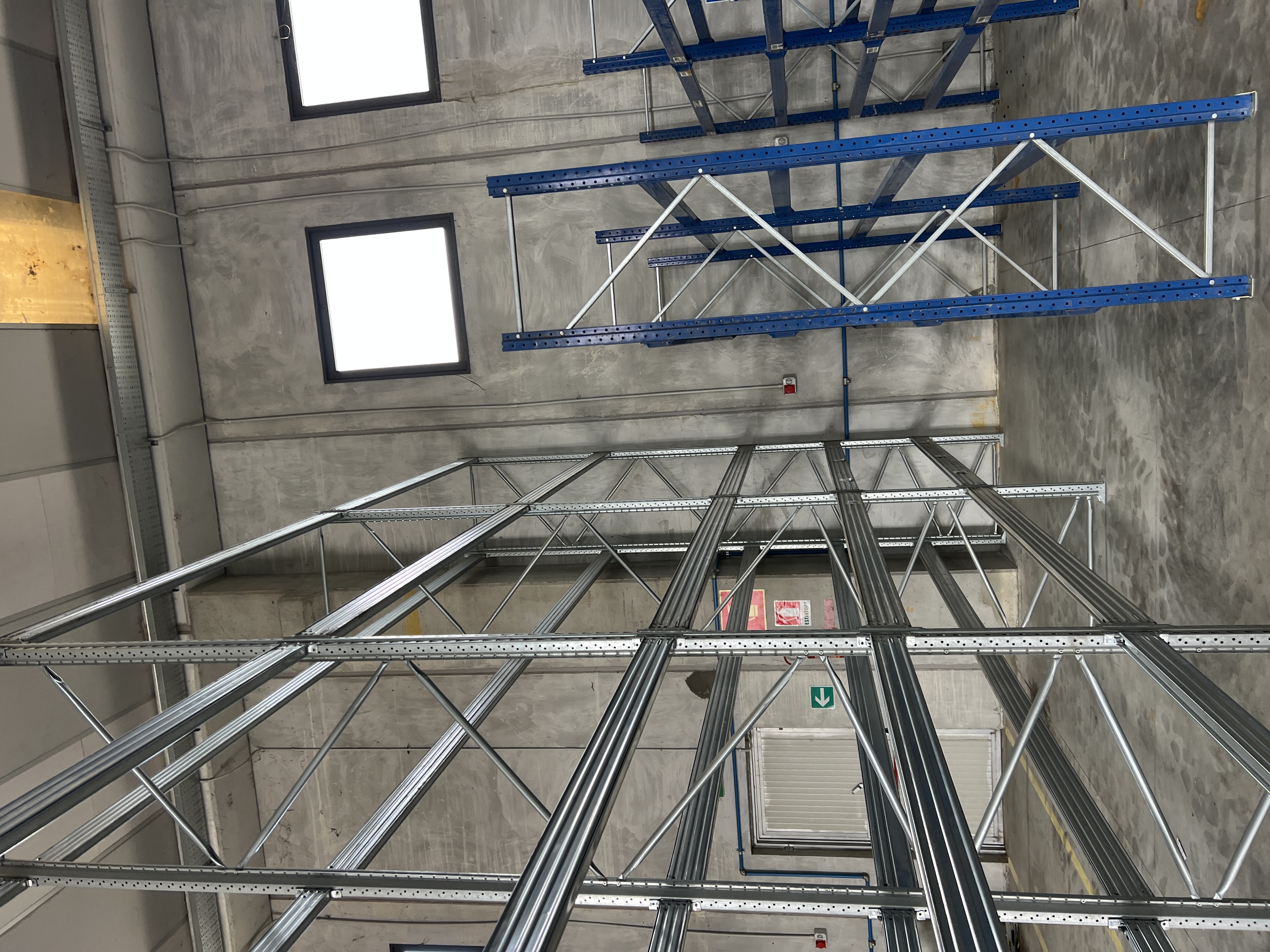 Scaffalature in vendita