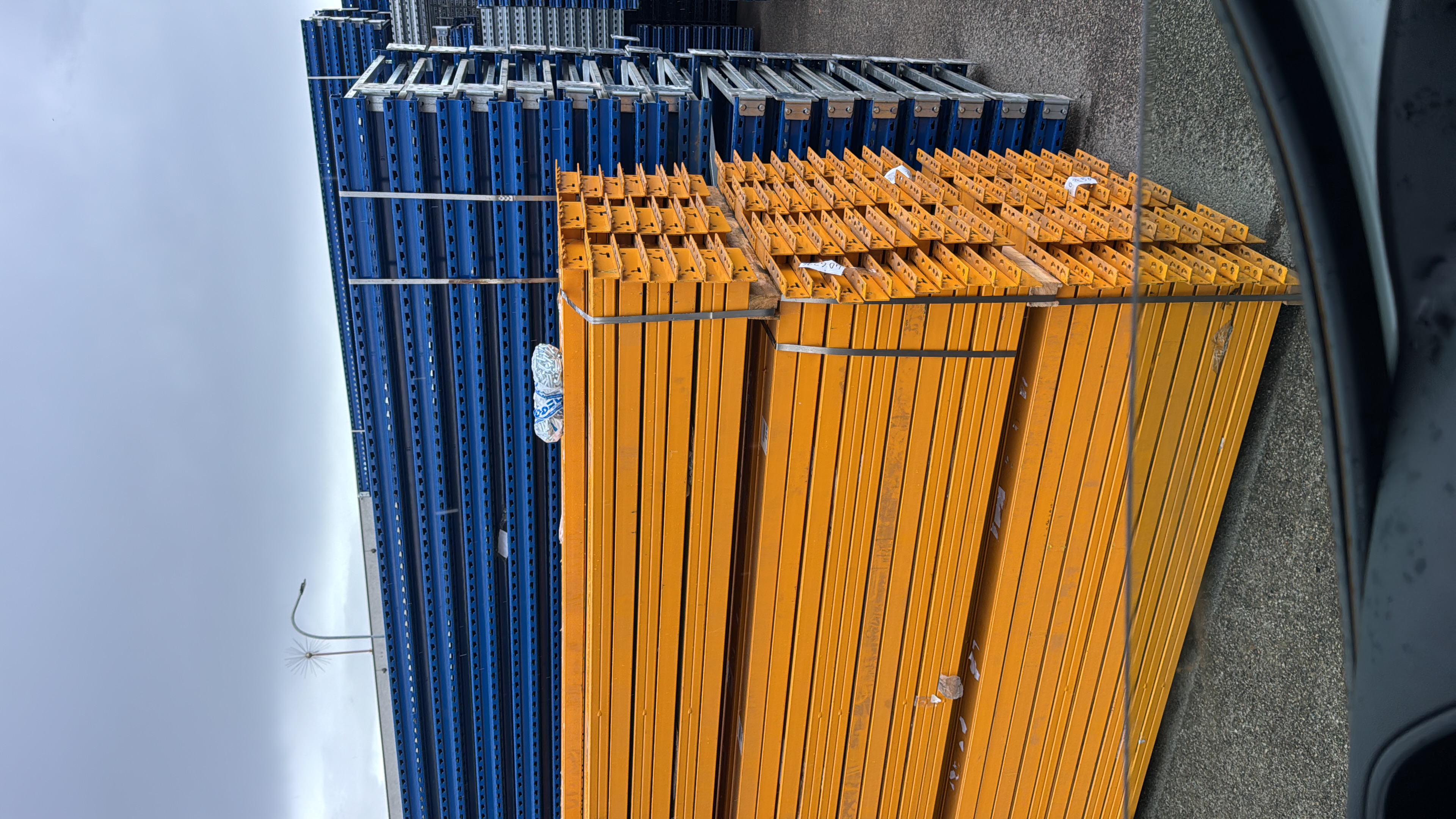 Scaffalature in vendita