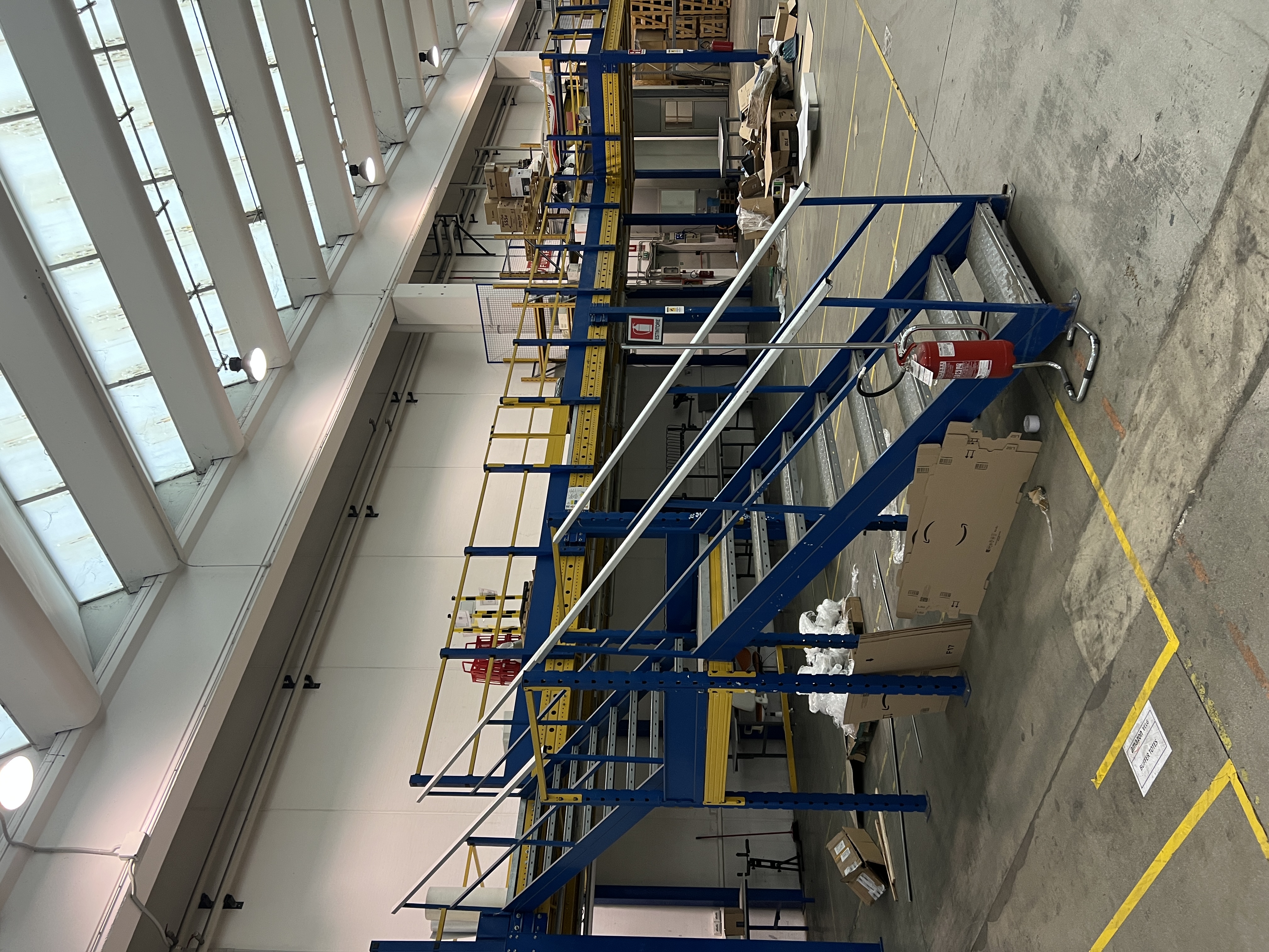 Acquisto scaffalature e attrezzature  in vendita - foto 1