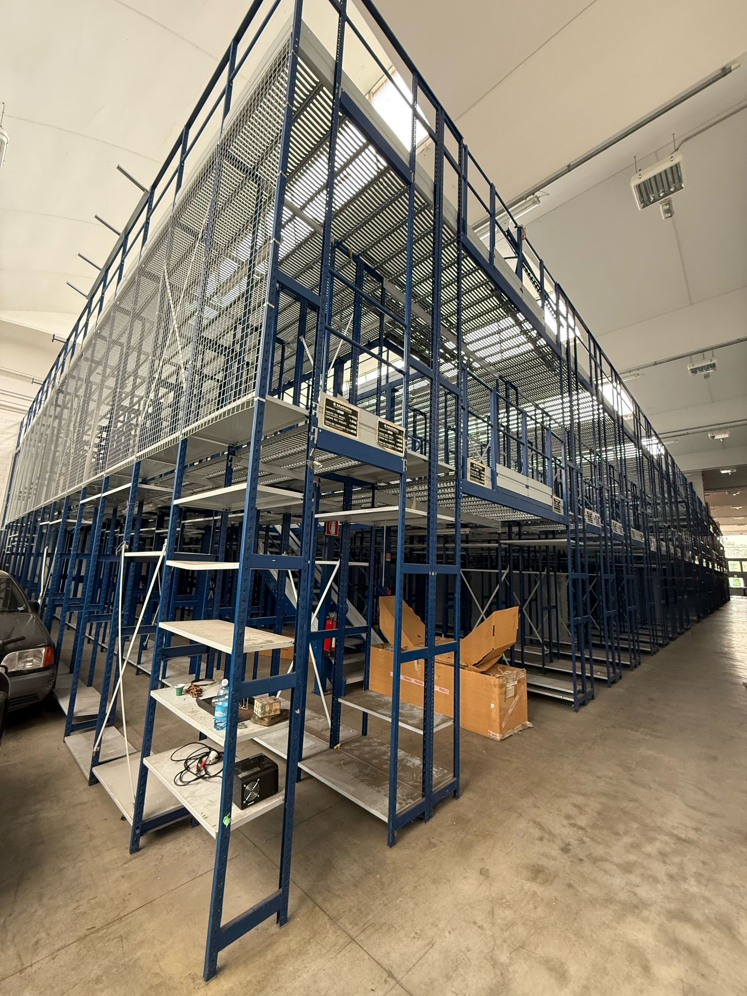 Scaffalature in vendita