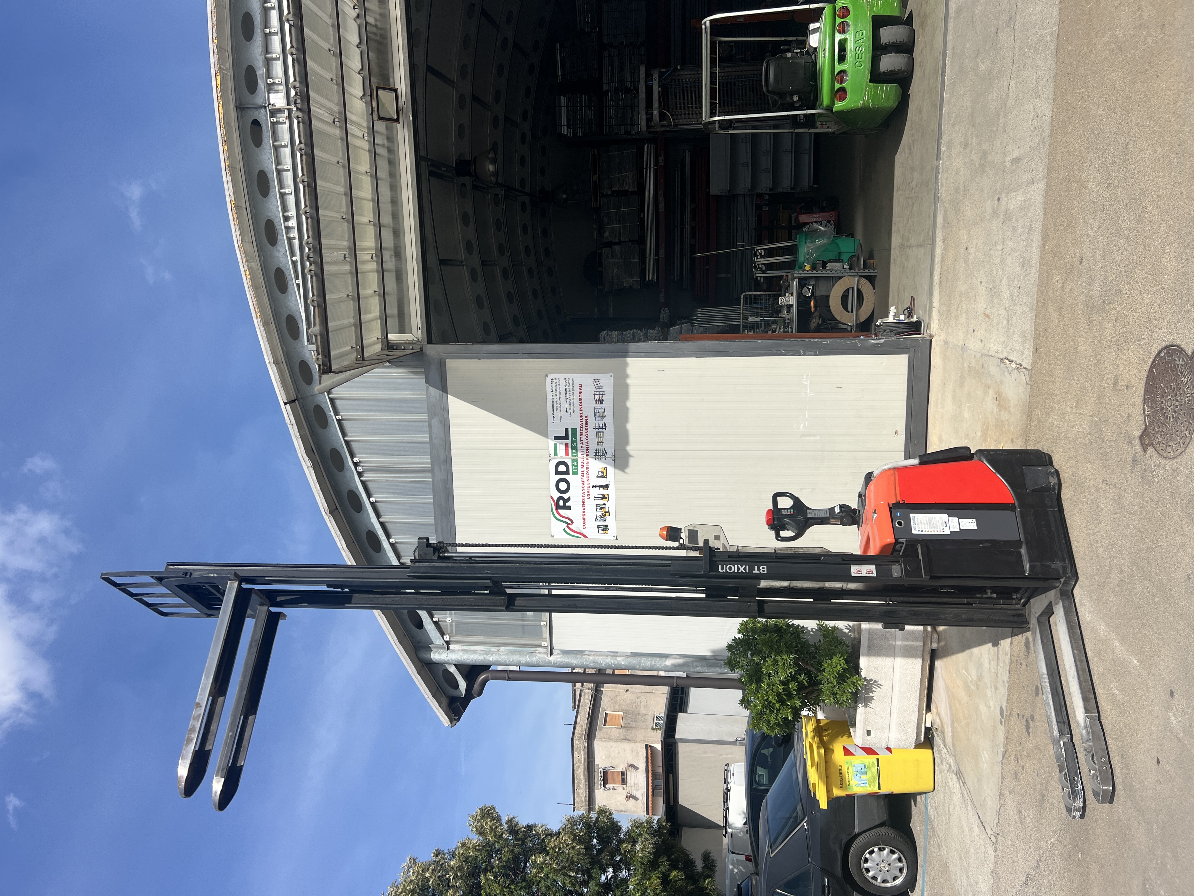 Scaffalature e muletti Napoli  in vendita - foto 1