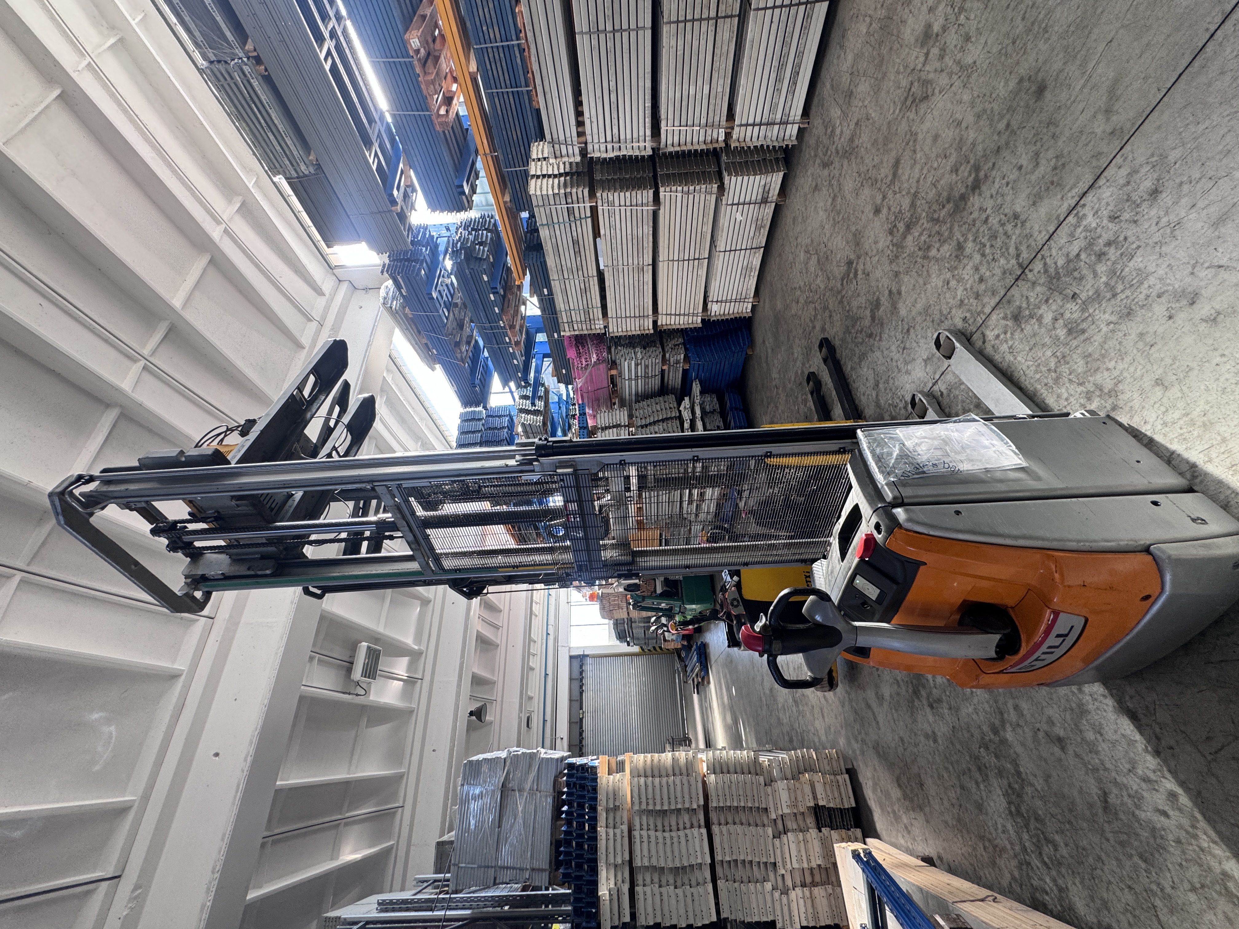 Scaffalature e muletti  in vendita - foto 2