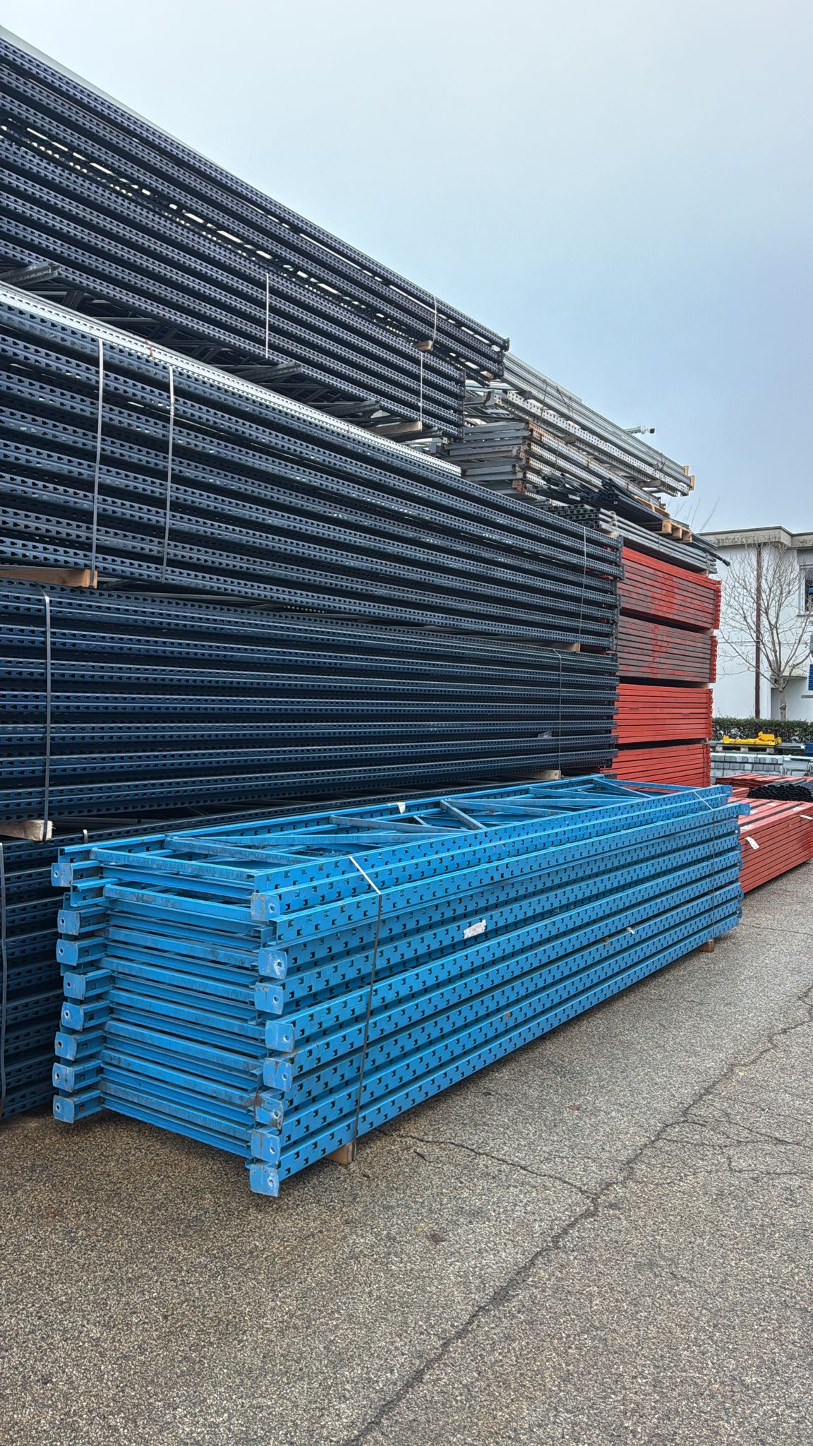 Scaffalature in vendita