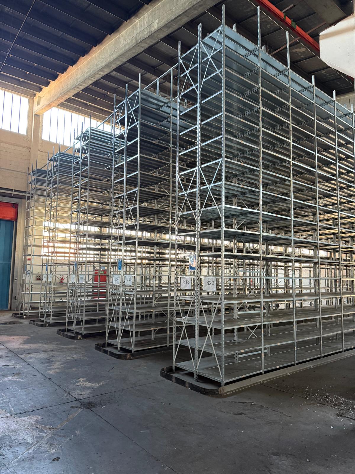 Scaffalatura robusta  in vendita - foto 1