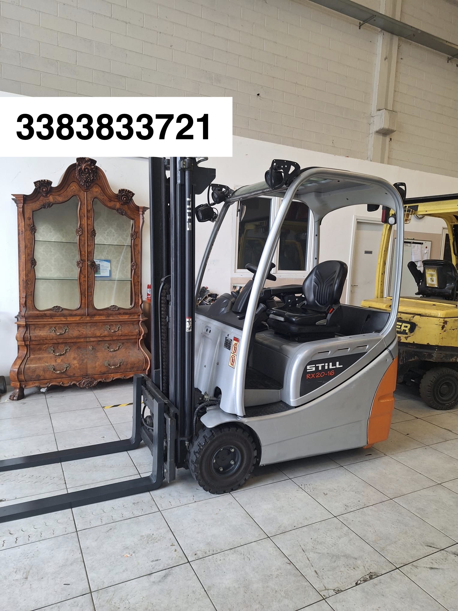 Scaffalatura e muletti napoli in vendita - foto 2