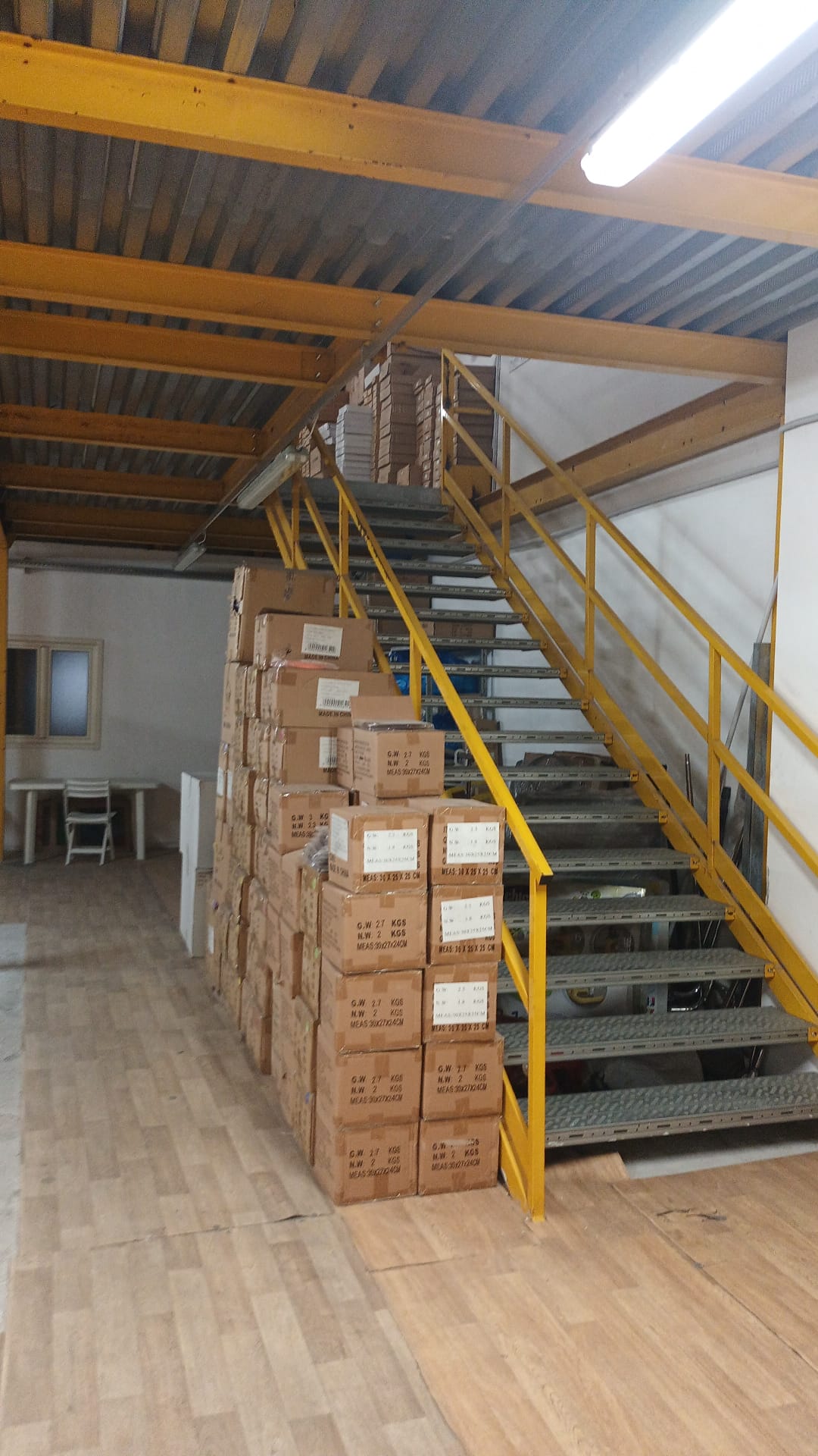Scaffalature e soppalchi  in vendita - foto 1