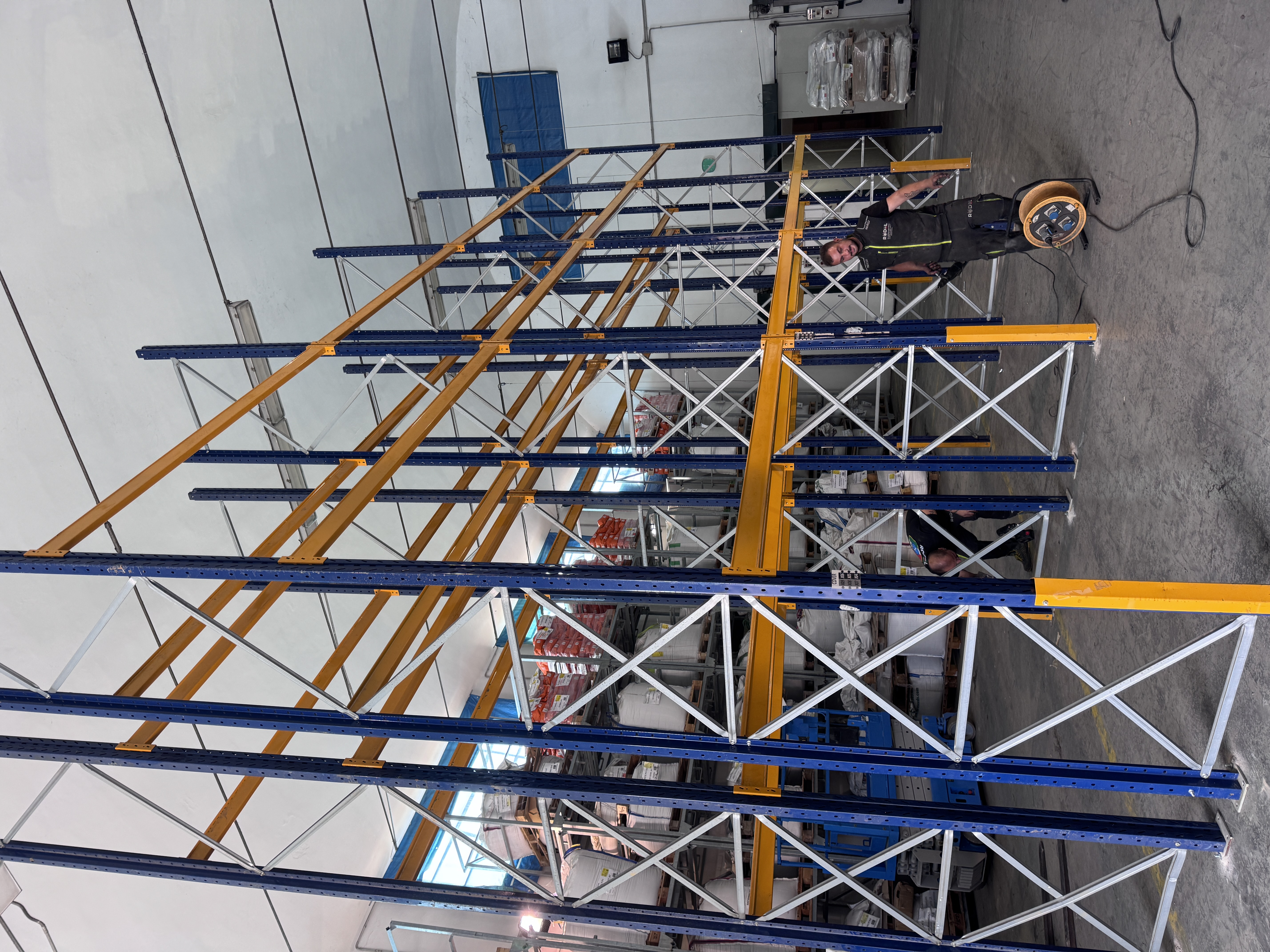 Scaffalature in vendita