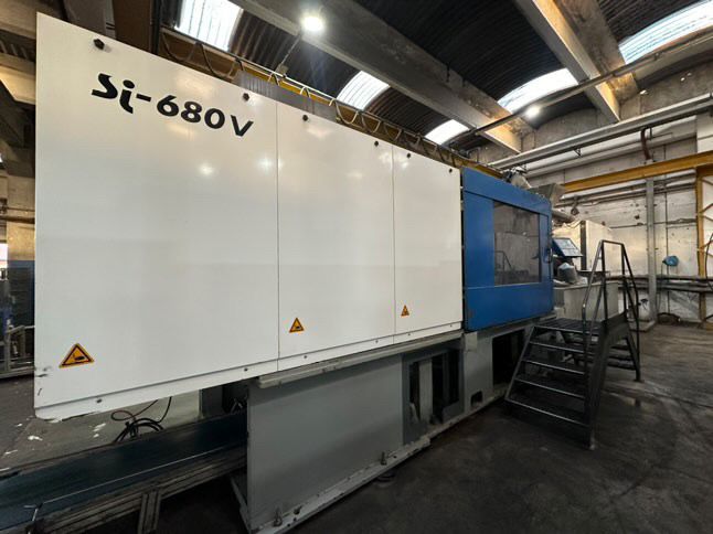 Pressa ad iniezione elettrica TOYO SERIE 5 680TON in vendita - foto 1