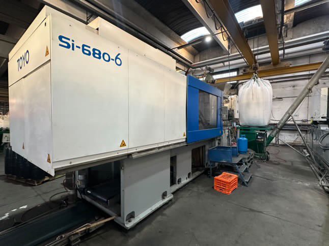Pressa ad iniezione elettrica TOYO SERIE 6 680TON in vendita - foto 1