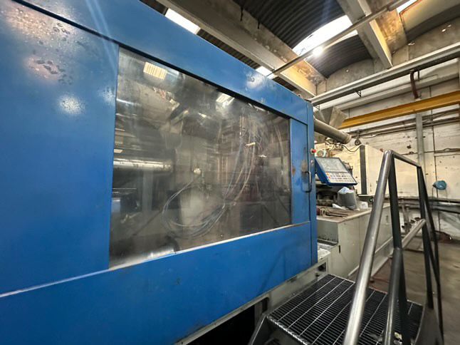 Pressa ad iniezione elettrica TOYO SERIE 5 680TON in vendita - foto 4