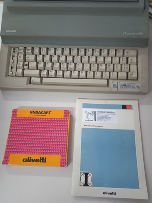MACCHINA PER SCRIVERE ELETTRONICA Olivetti in vendita - foto 1