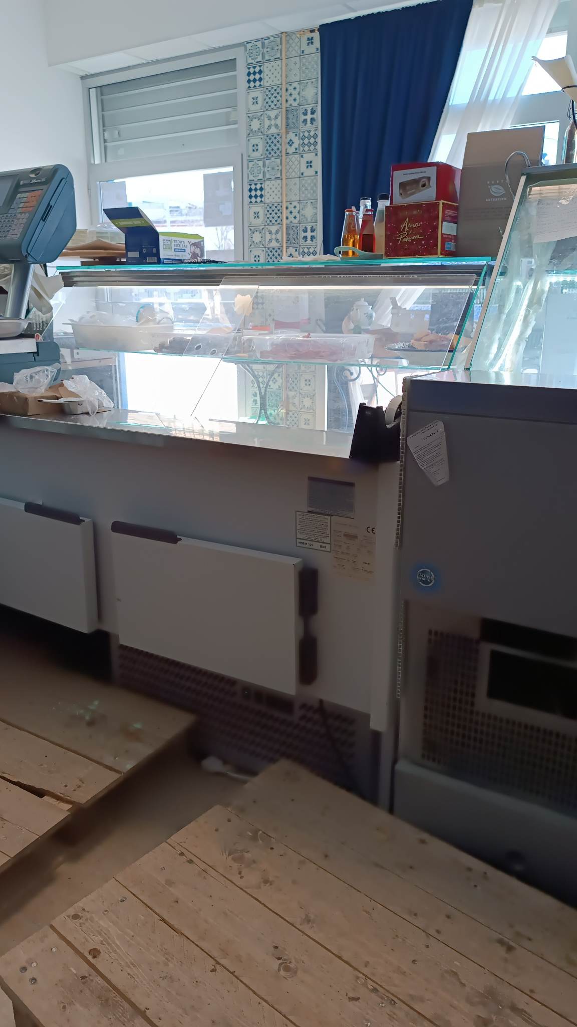 Bancone frigo vetrina positivo  in vendita - foto 1