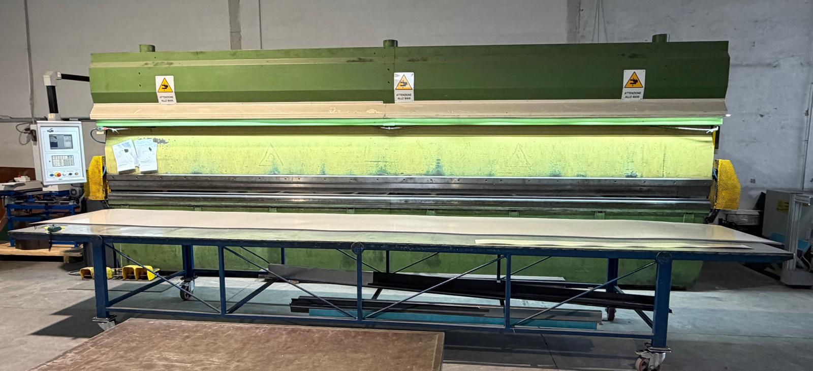 Pressa piegatrice usata marca Sagima in vendita - foto 1