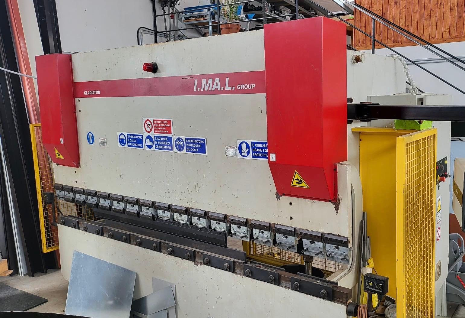 Pressa piegatrice syncrho usata marca I.ma.l. Group in vendita - foto 1