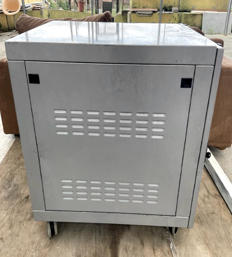 Armadio RACK marca AIINO con 4 ruote in vendita - foto 2