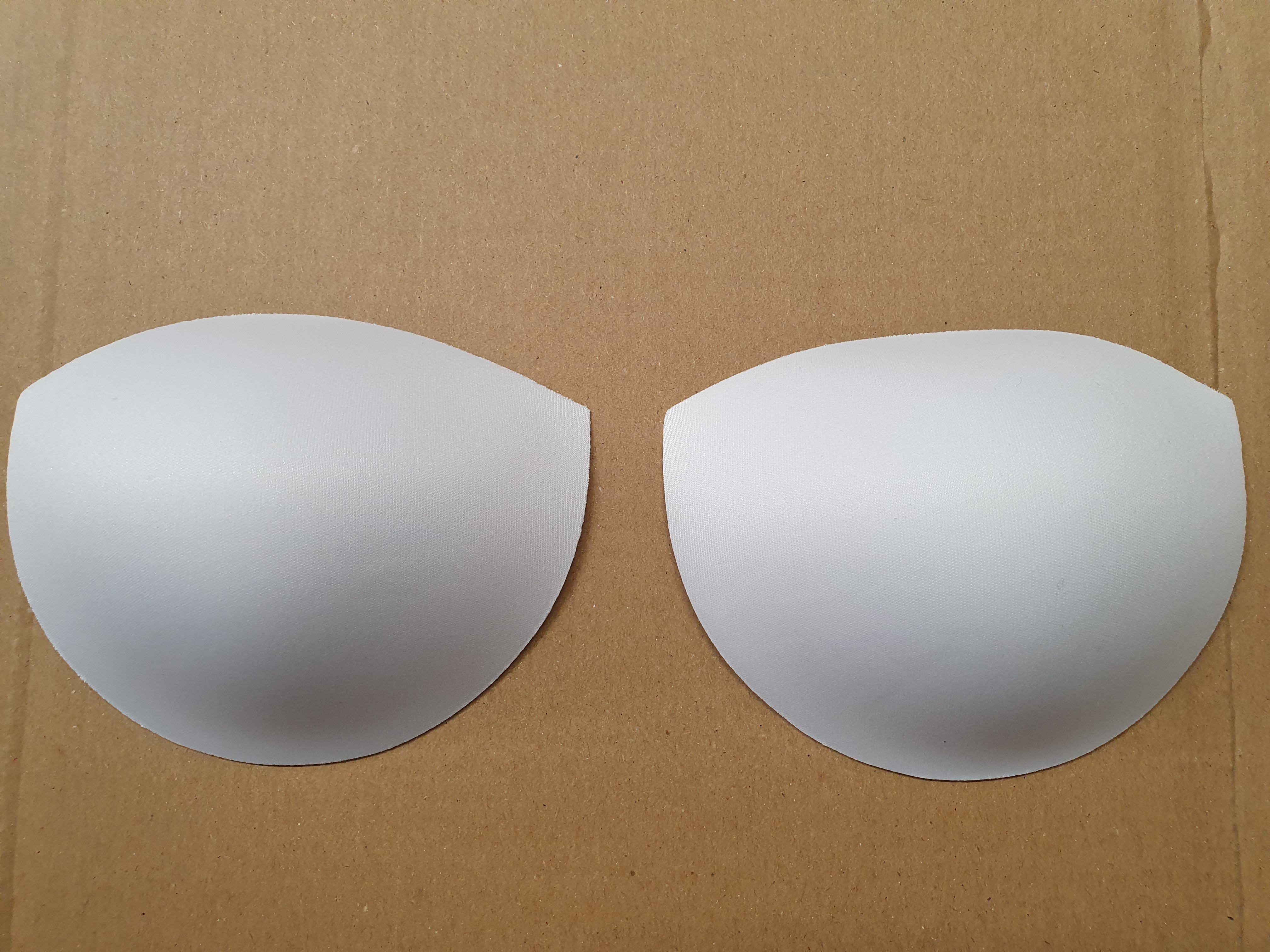 Coppia di coppe per reggiseno costume da bagno in vendita - foto 2