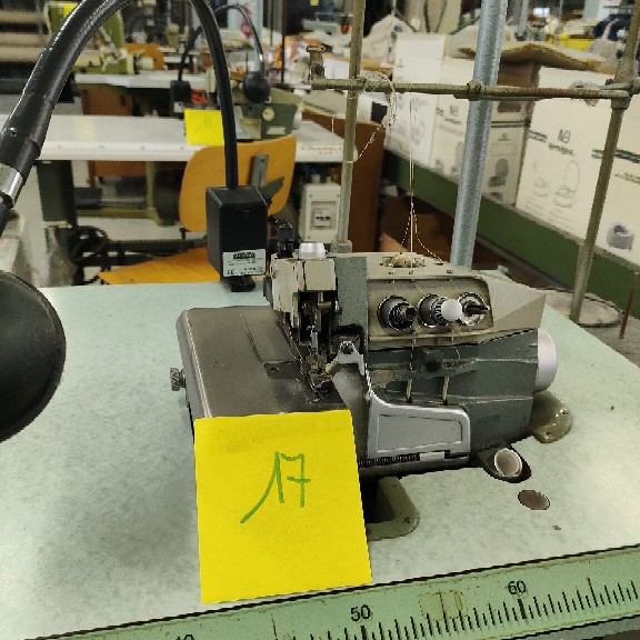 Lineari tagliacuci bordatrici oltre 40 macchine cucito in vendita - foto 6
