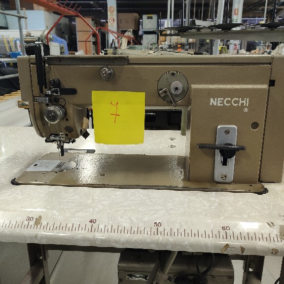 Lineari tagliacuci bordatrici oltre 40 macchine cucito in vendita - foto 15