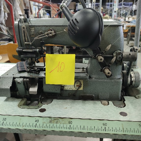 Lineari tagliacuci bordatrici oltre 40 macchine cucito in vendita - foto 11