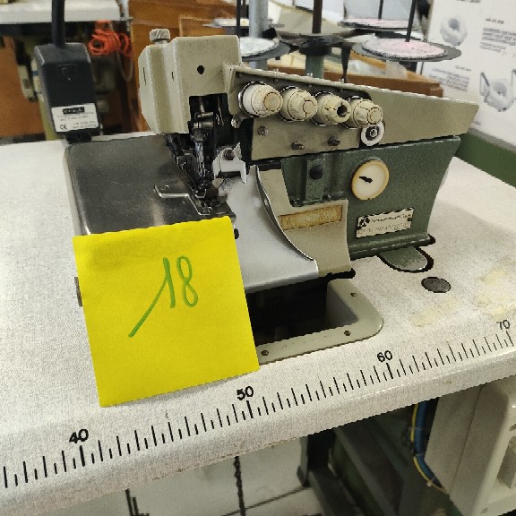 Lineari tagliacuci bordatrici oltre 40 macchine cucito in vendita - foto 12